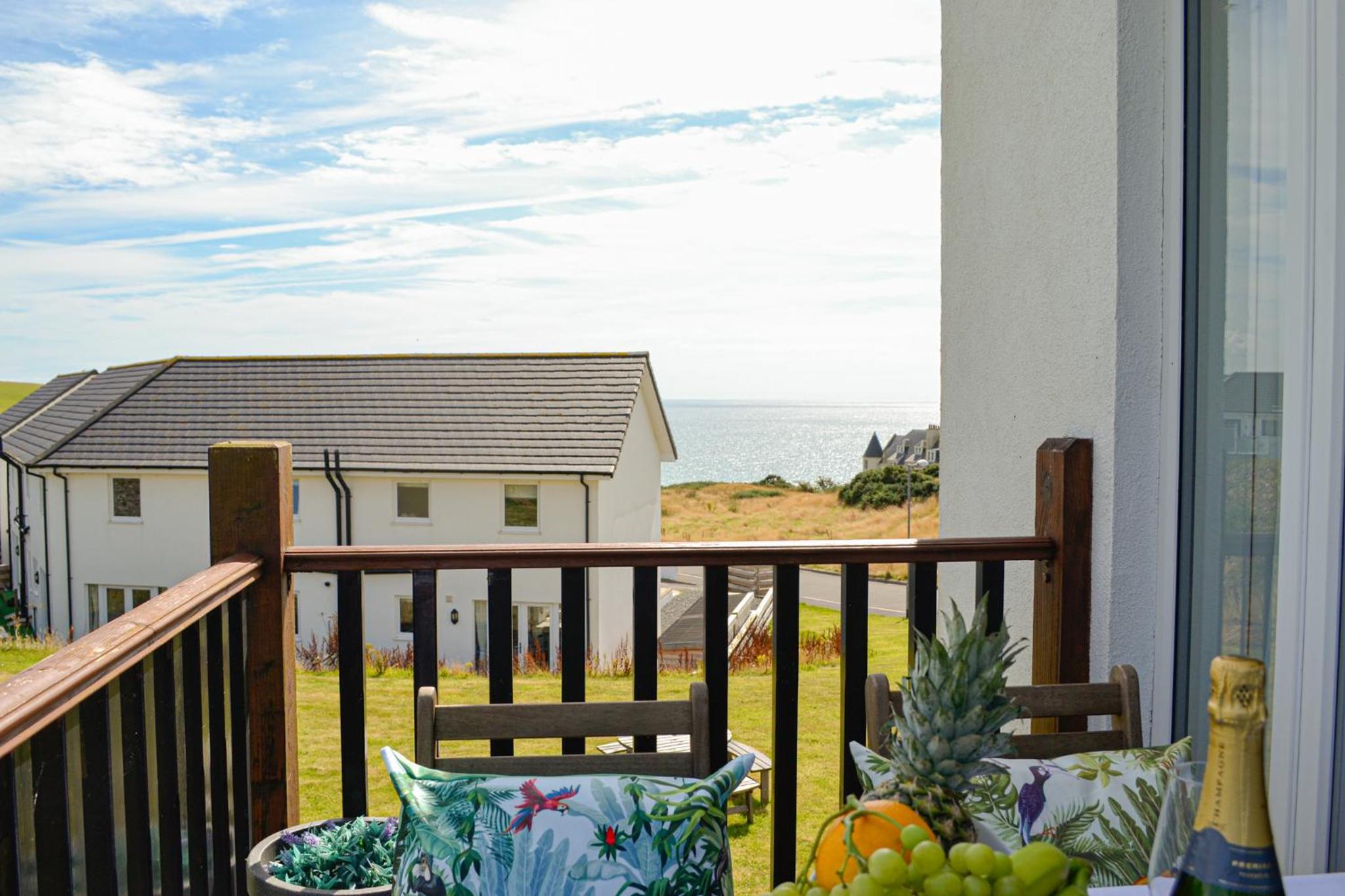 Apartment with Sea View - Photo 20