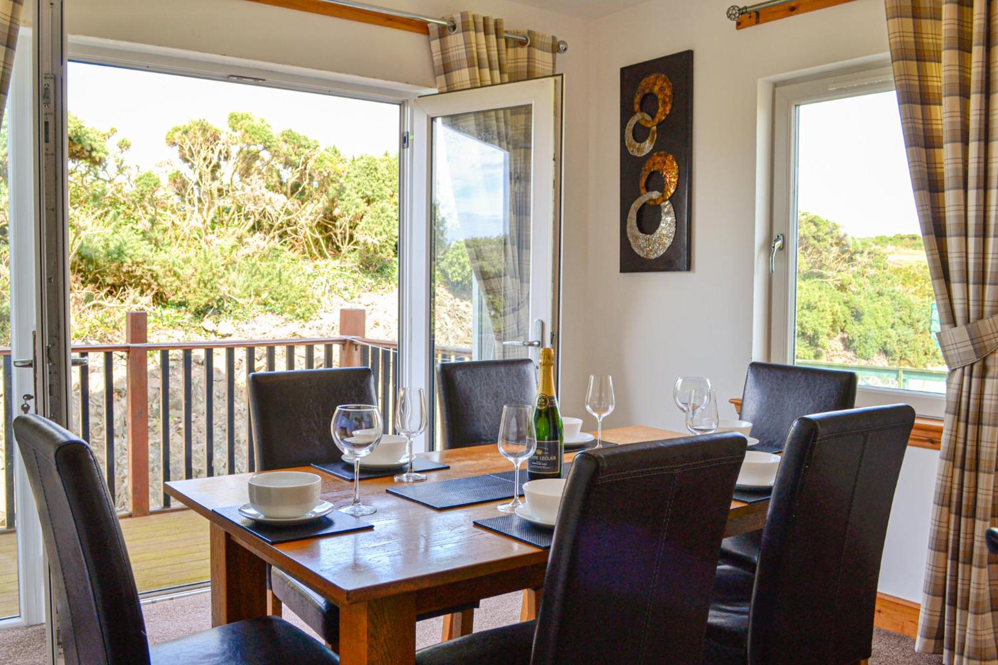 Apartment with Sea View - Photo 11