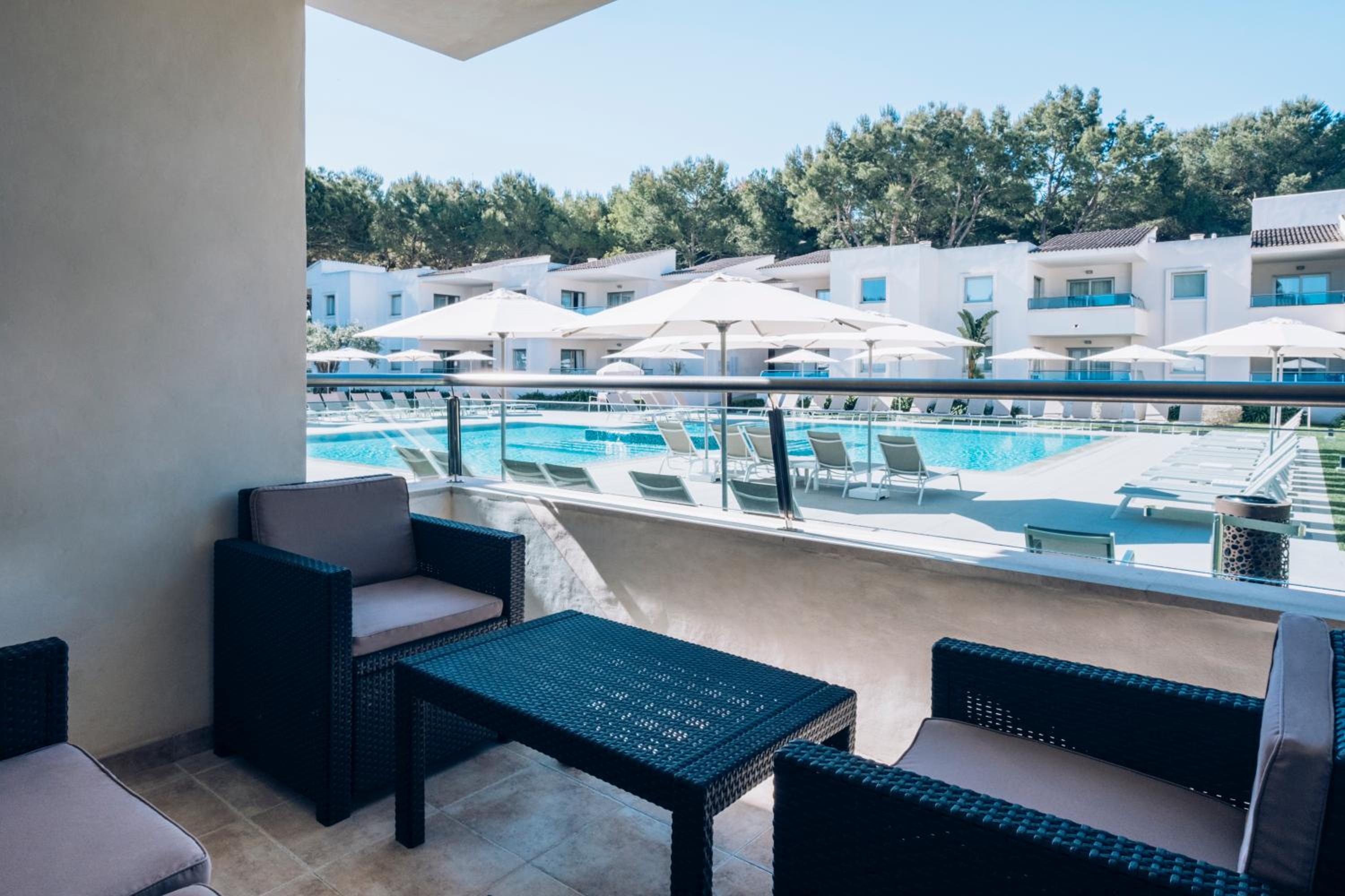 Family Suite Pool View