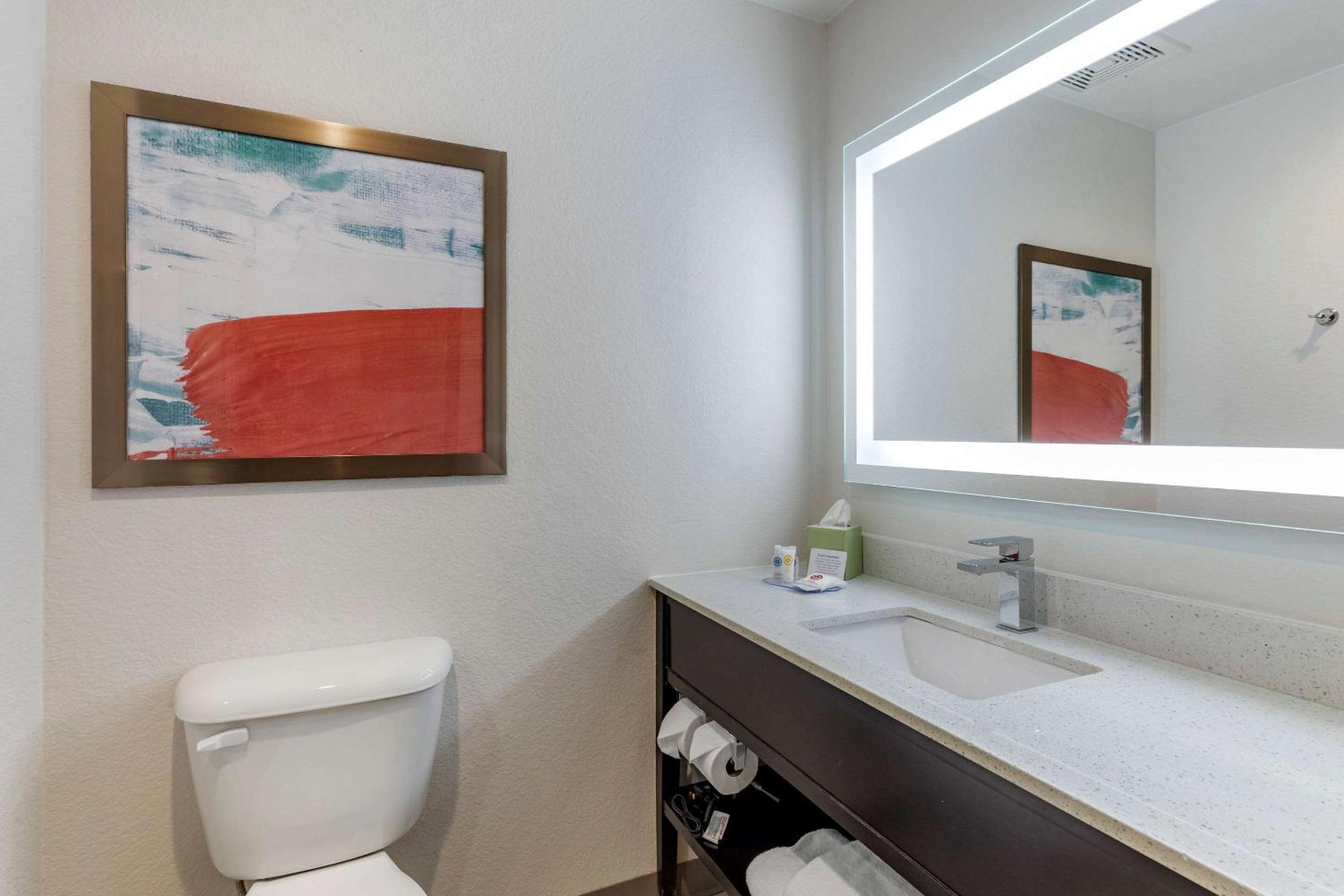 Standard King Room - Non Smoking - Photo 5