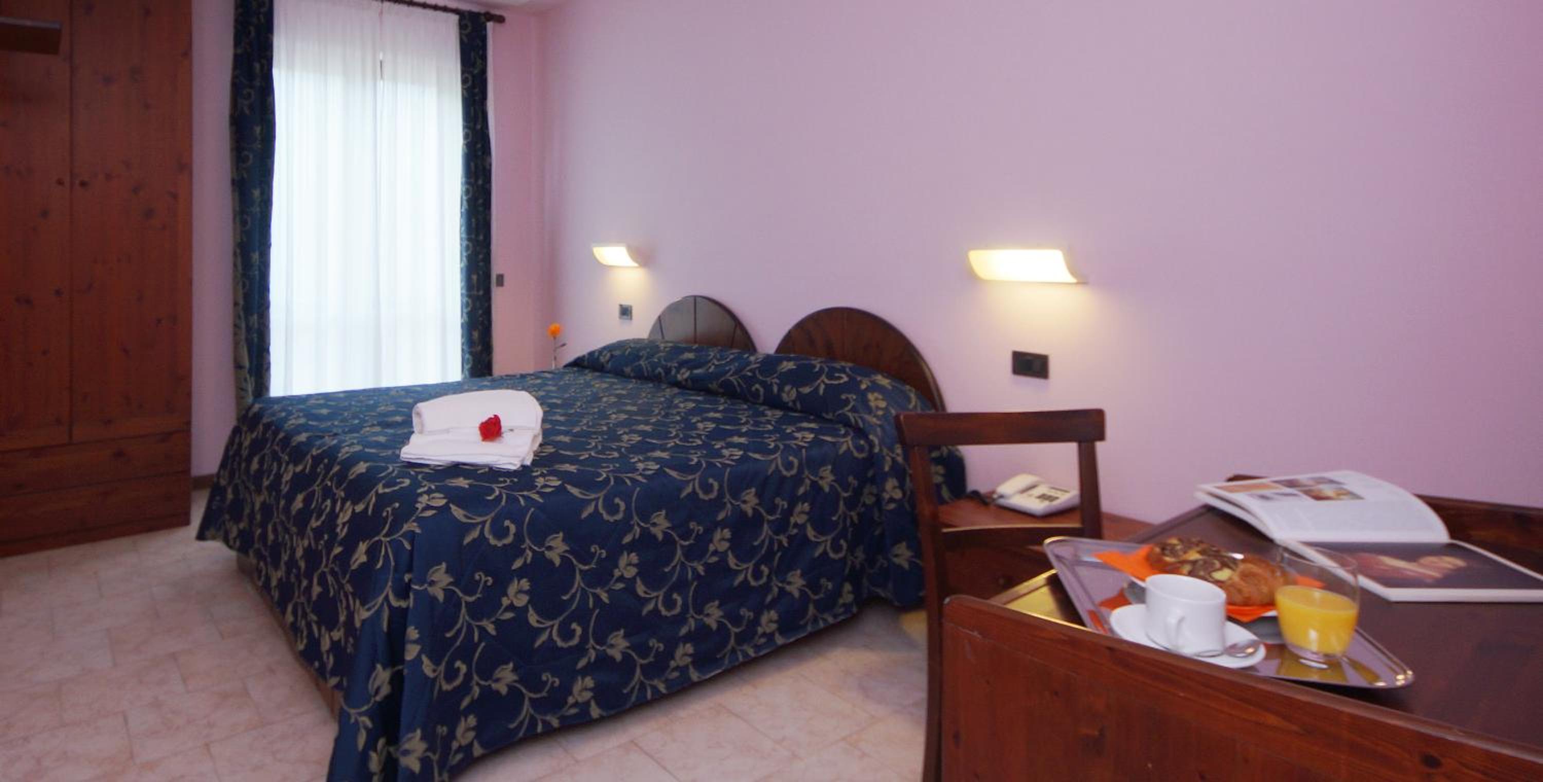 Double or Twin Room photo 2