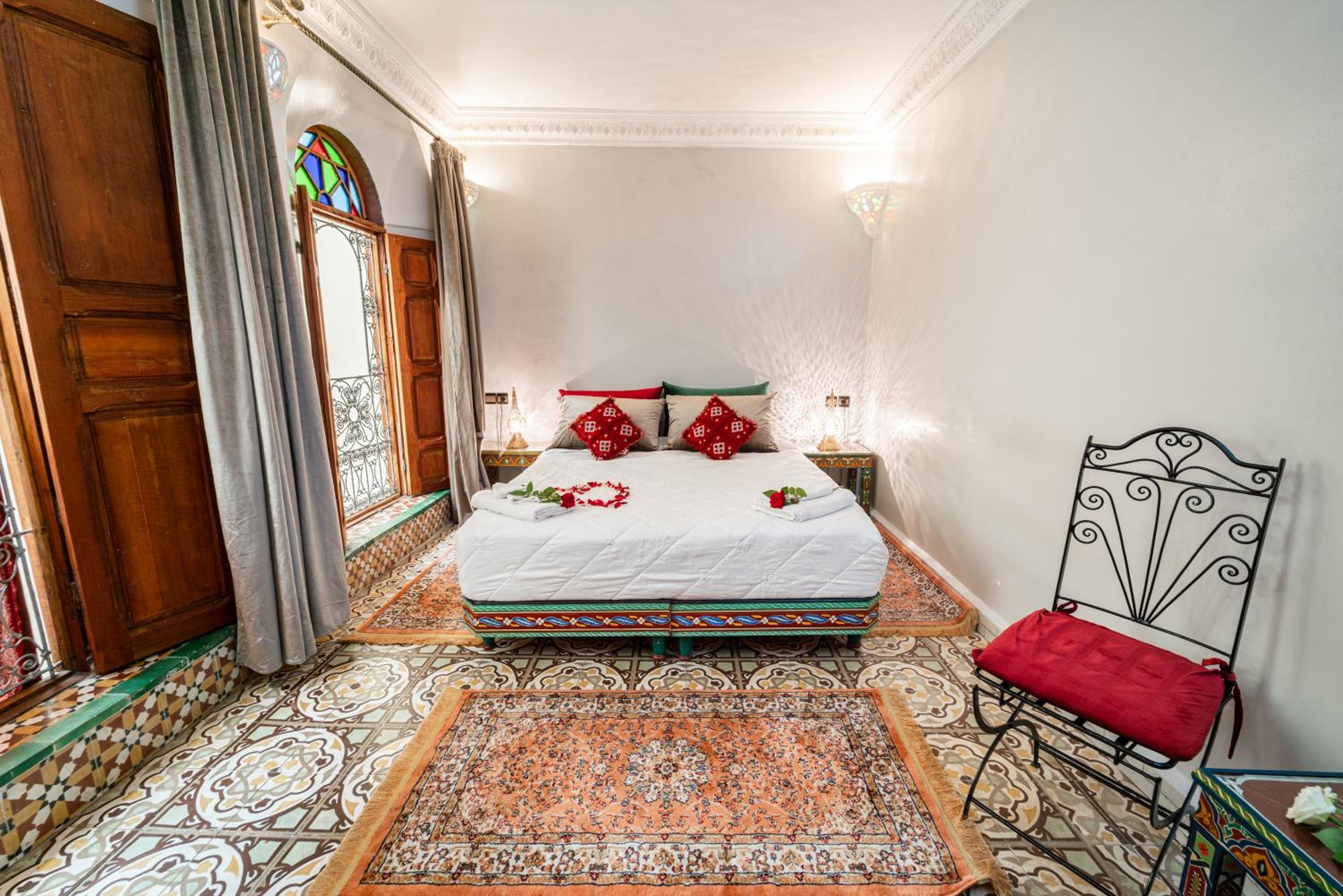 Standard Double or Twin Room - Photo 12