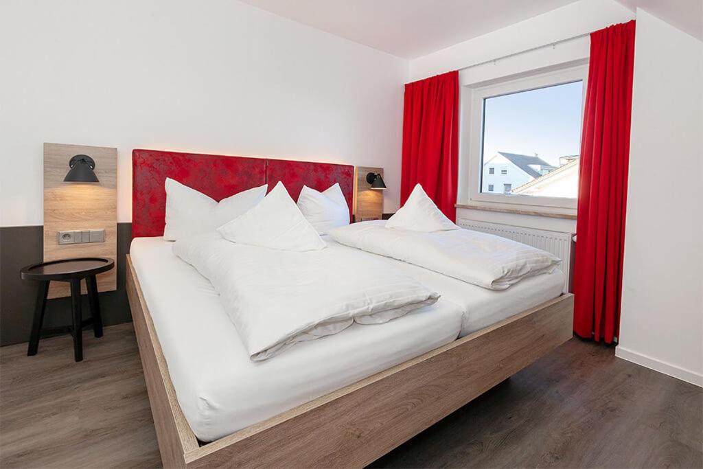 Junior Suite with Balcony photo 2