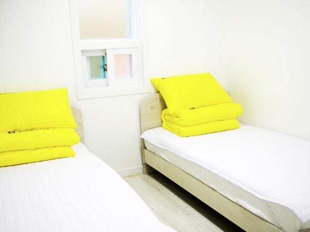 Standard Twin Room photo 2