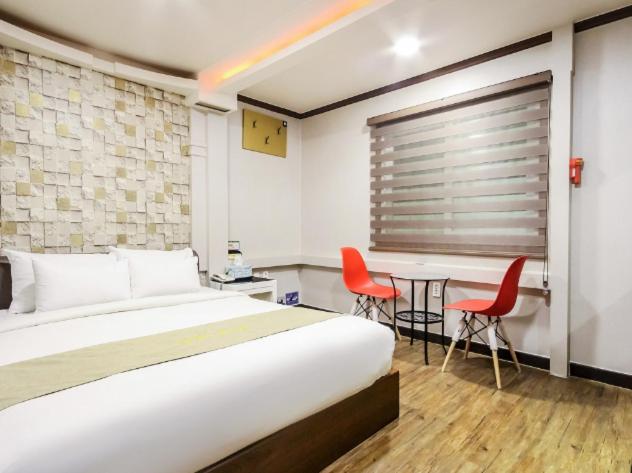 Deluxe Double Room - Photo 1