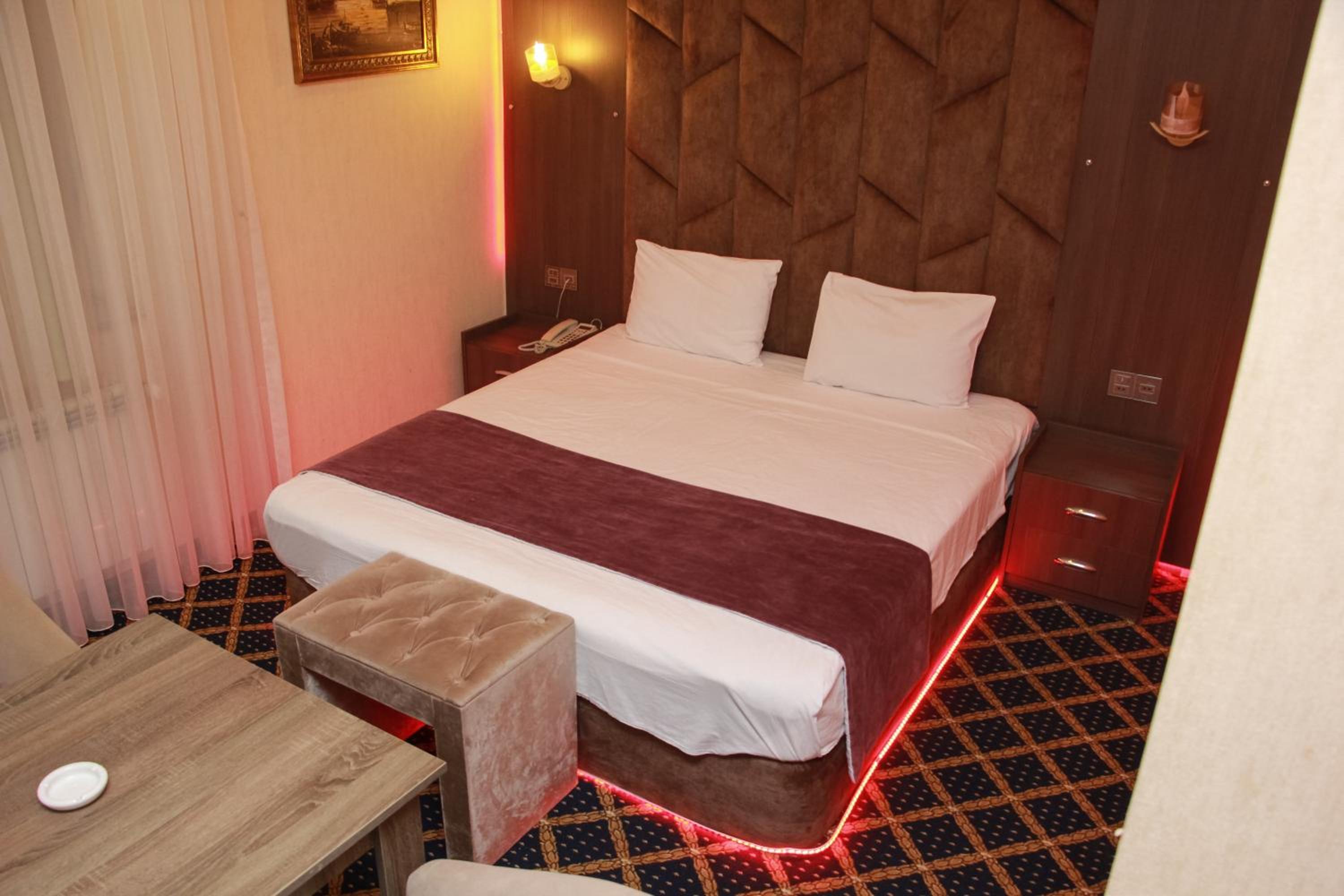 Standard Double Room photo 2
