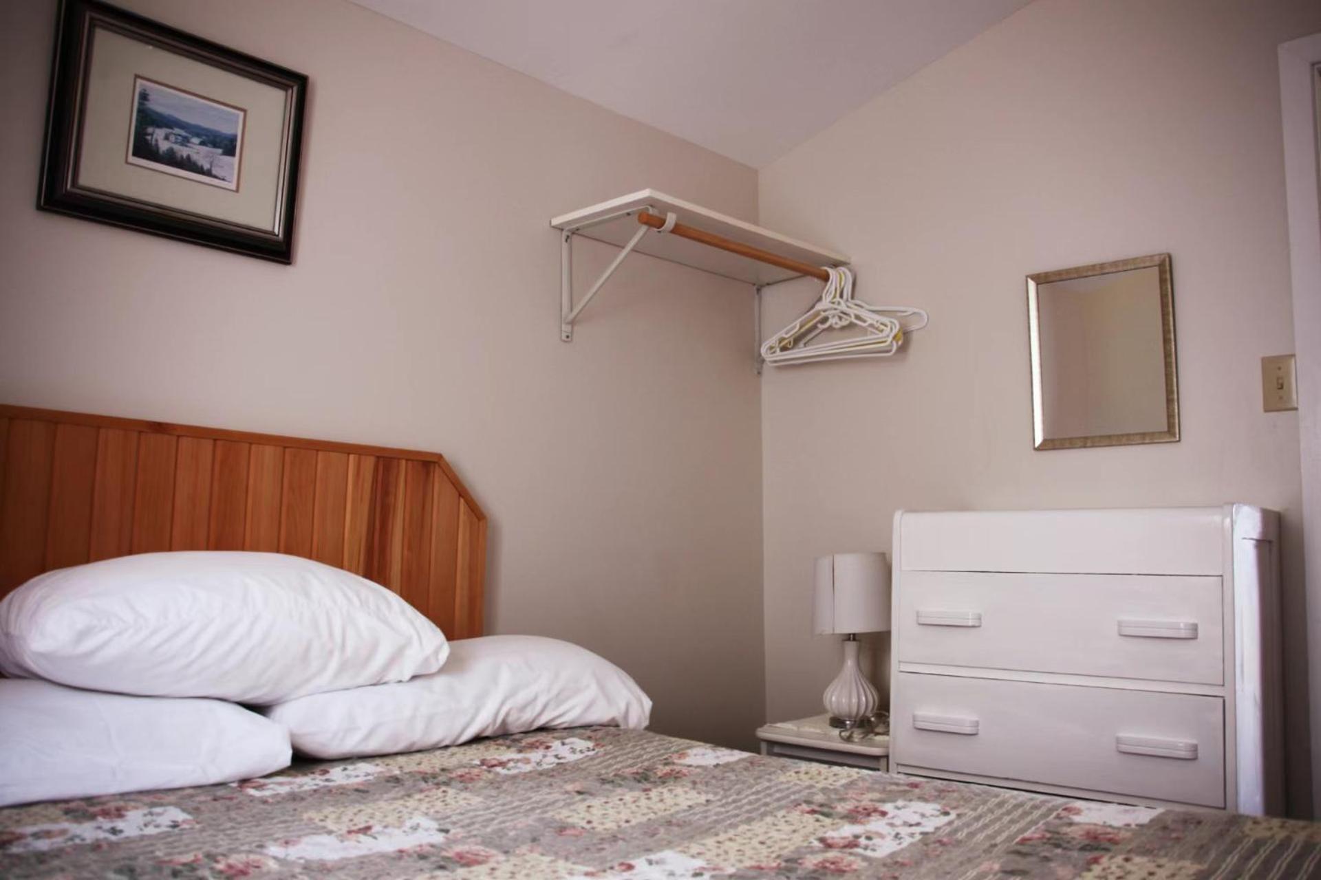 Two-Bedroom Cottage photo 1