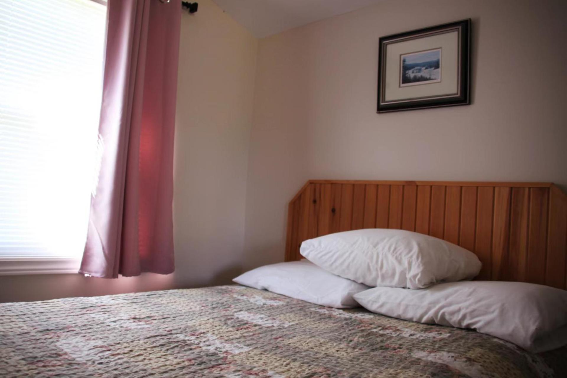 Two-Bedroom Cottage photo 2