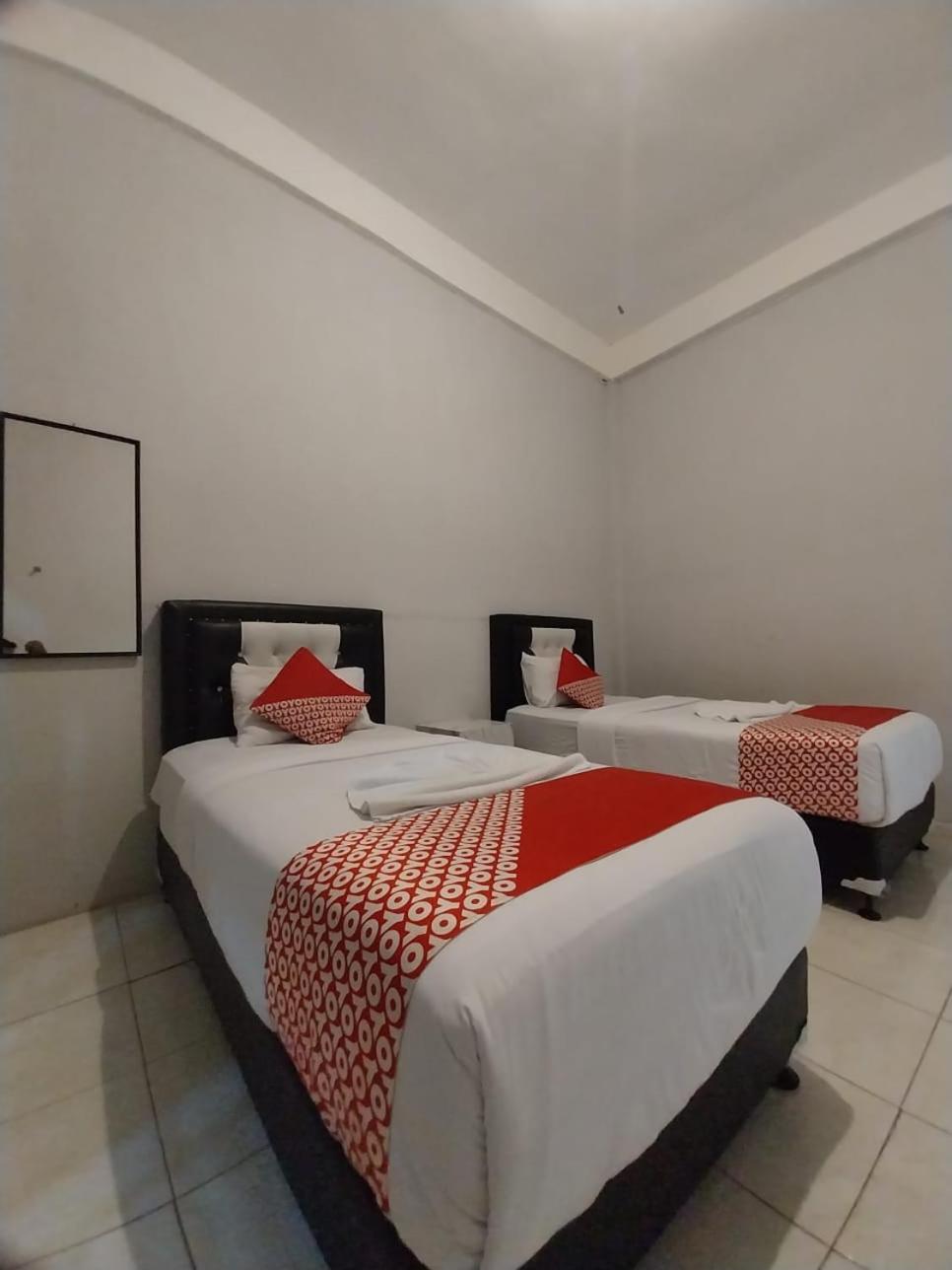 Deluxe Twin Room photo 3
