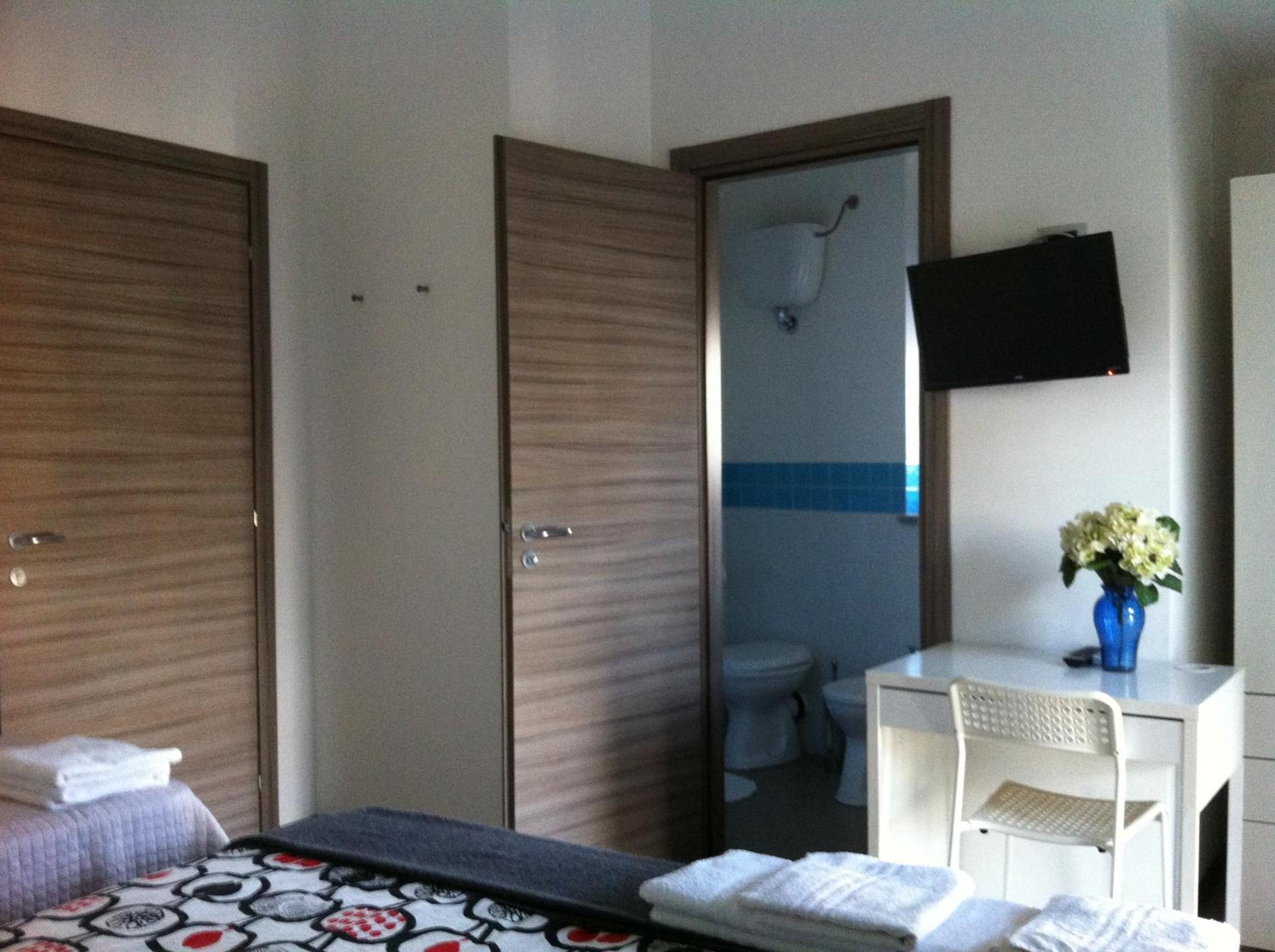 Double or Twin Room with Balcony photo 3