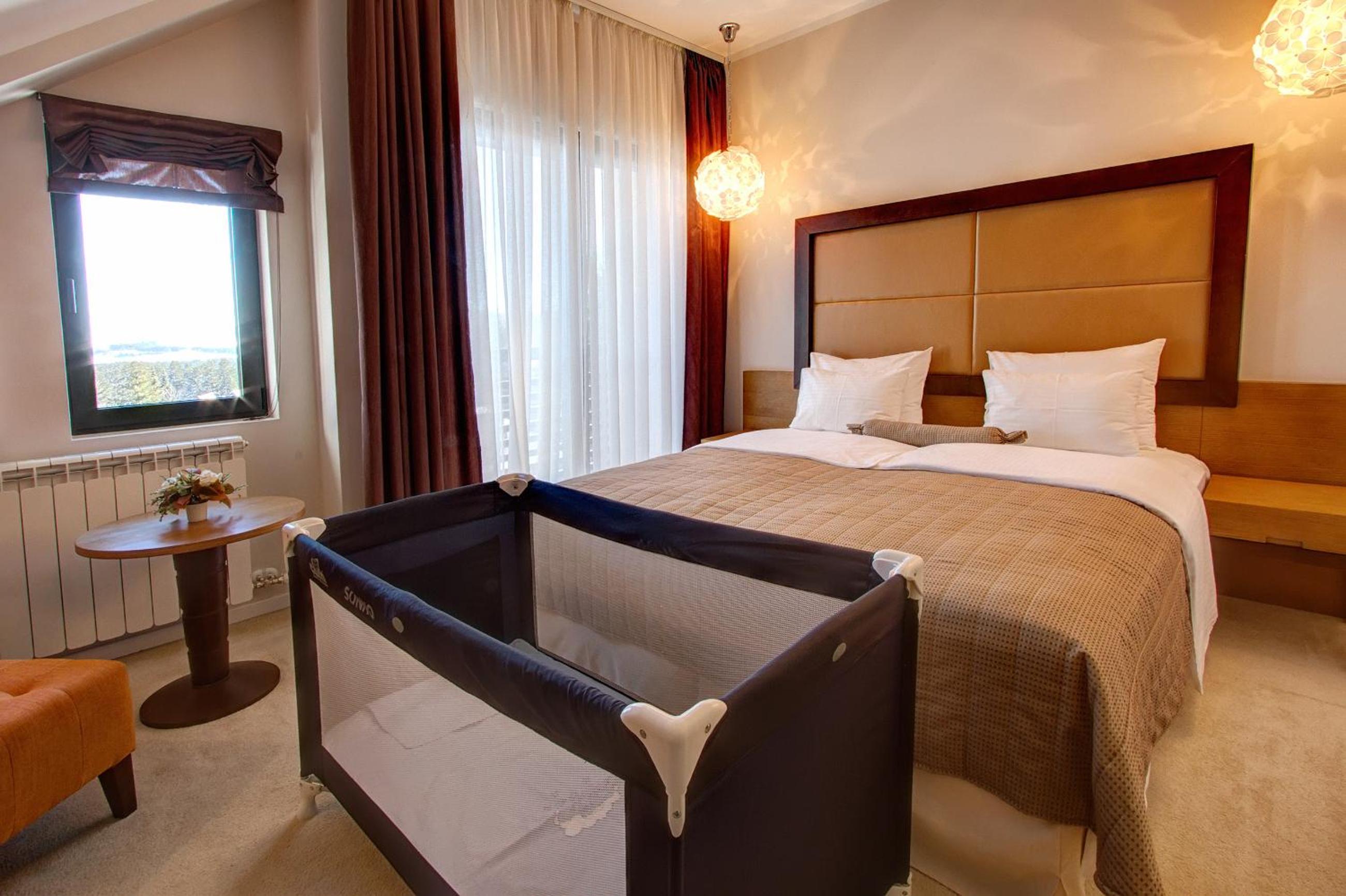 Two-Bedroom Family Suite with Terrace - Photo 3