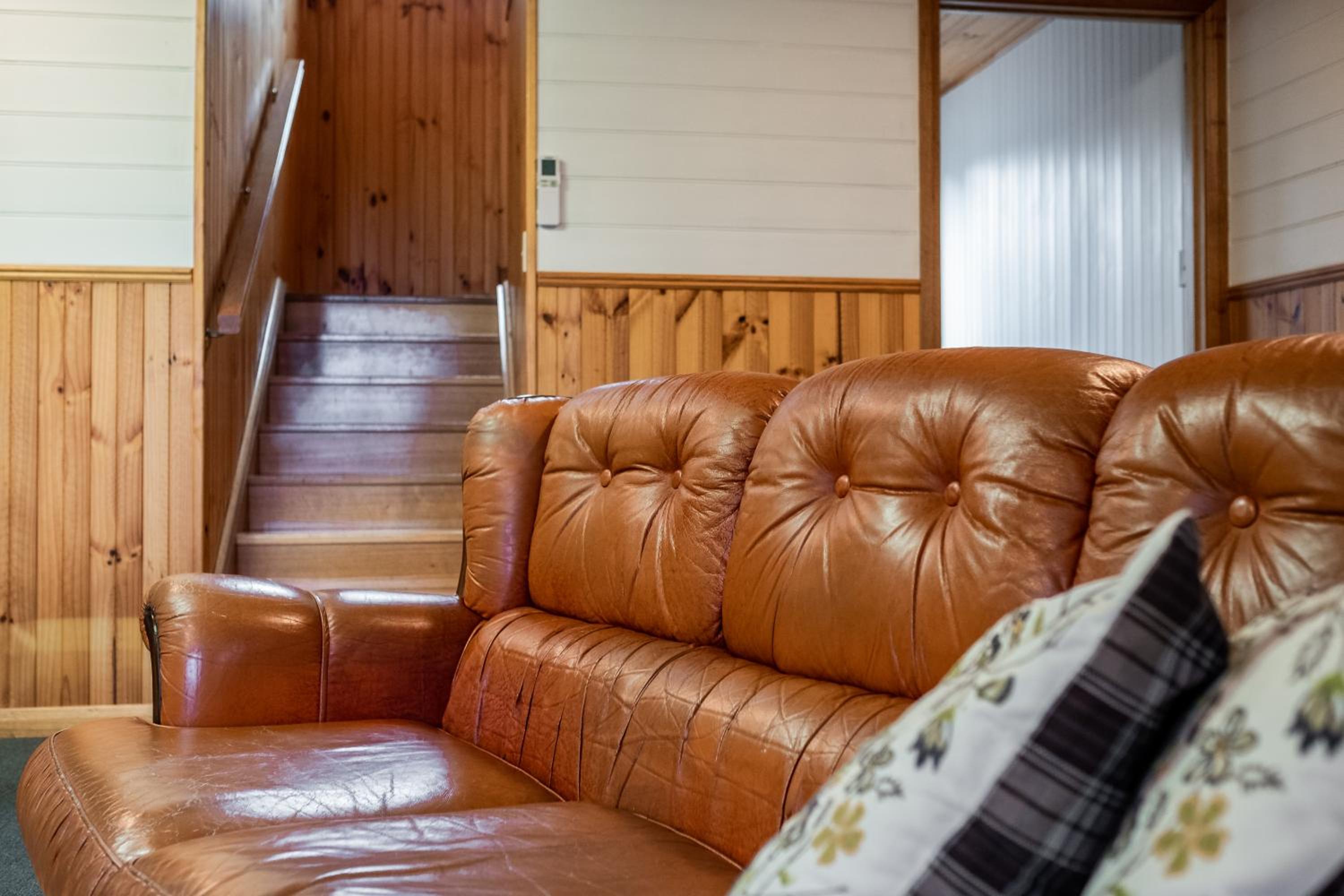 Six-Bedroom House photo 1