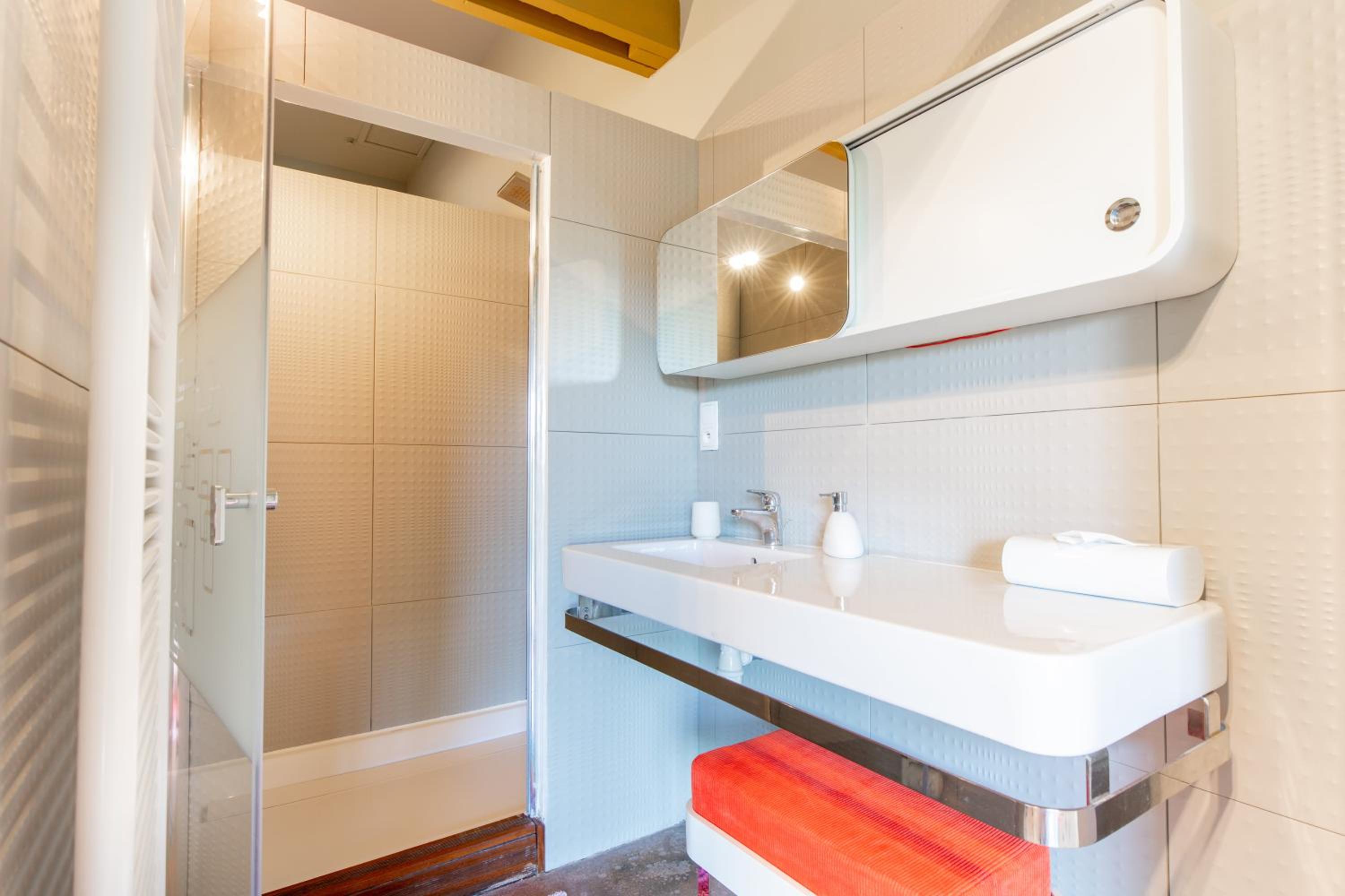 King Room with Spa Bath - Photo 5