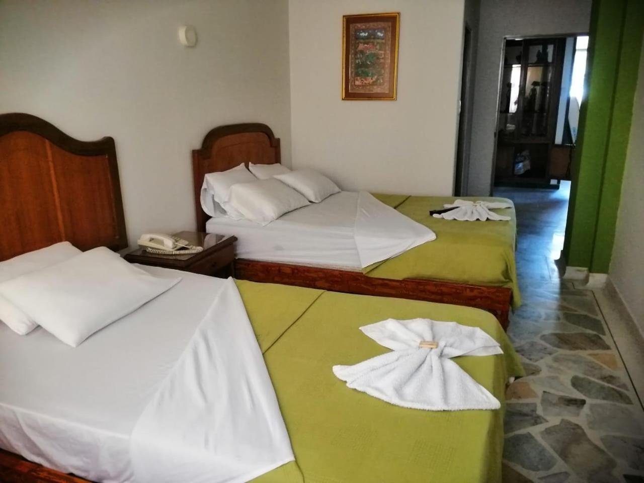 Double Room with Private Bathroom photo 3