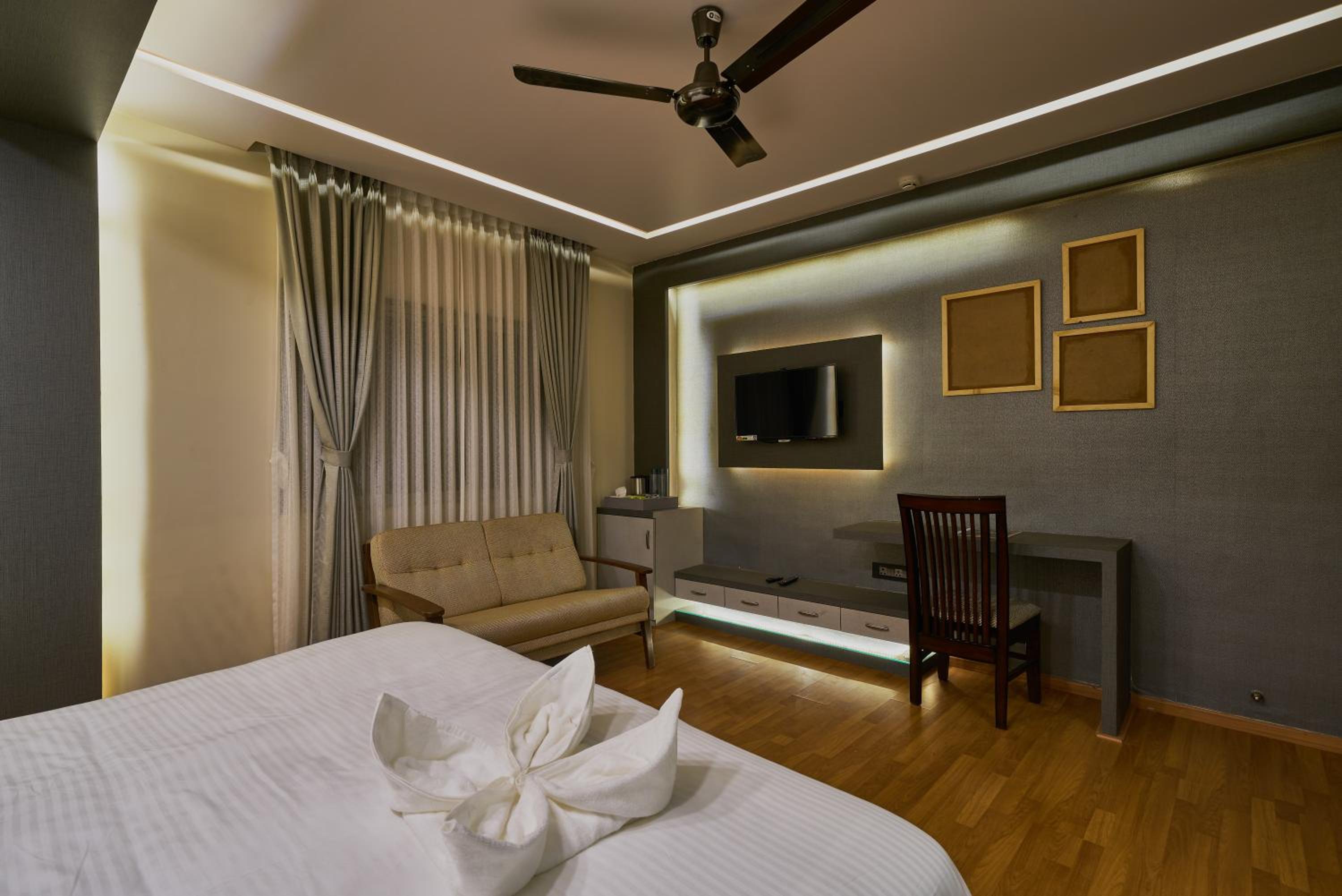 Premium Room - Photo 6