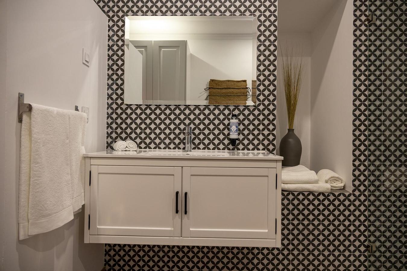 Suite - Photo 5