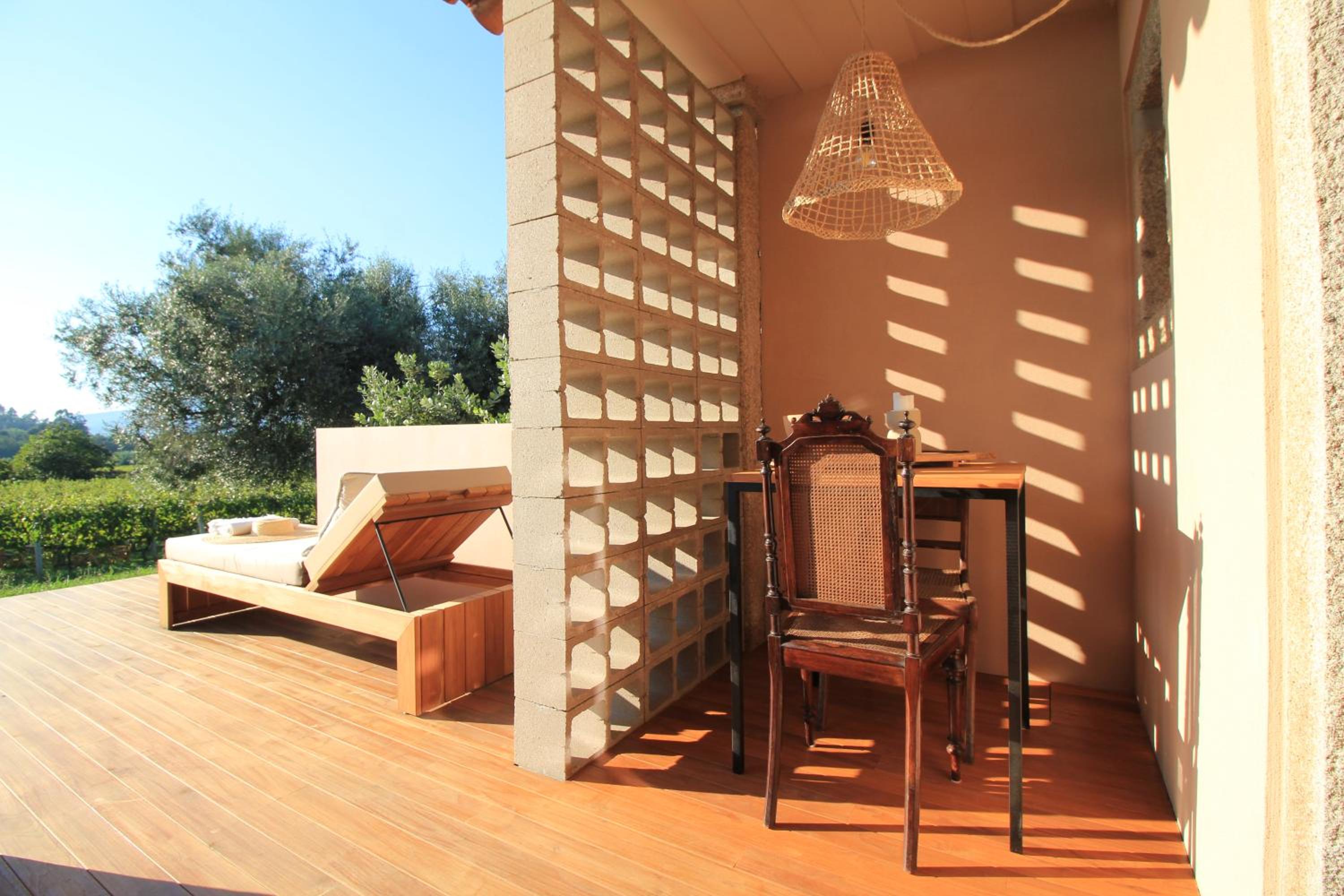 Superior Suite - Photo 8