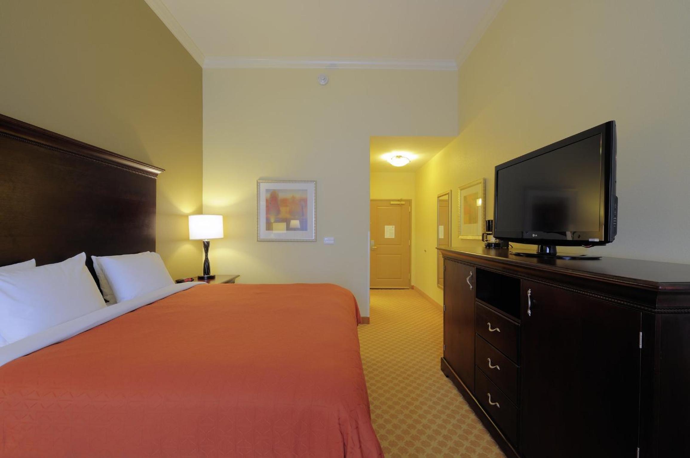 King Room - Non-Smoking - Photo 1