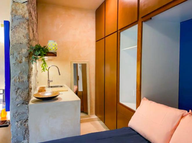 Five-Bedroom House - Photo 15