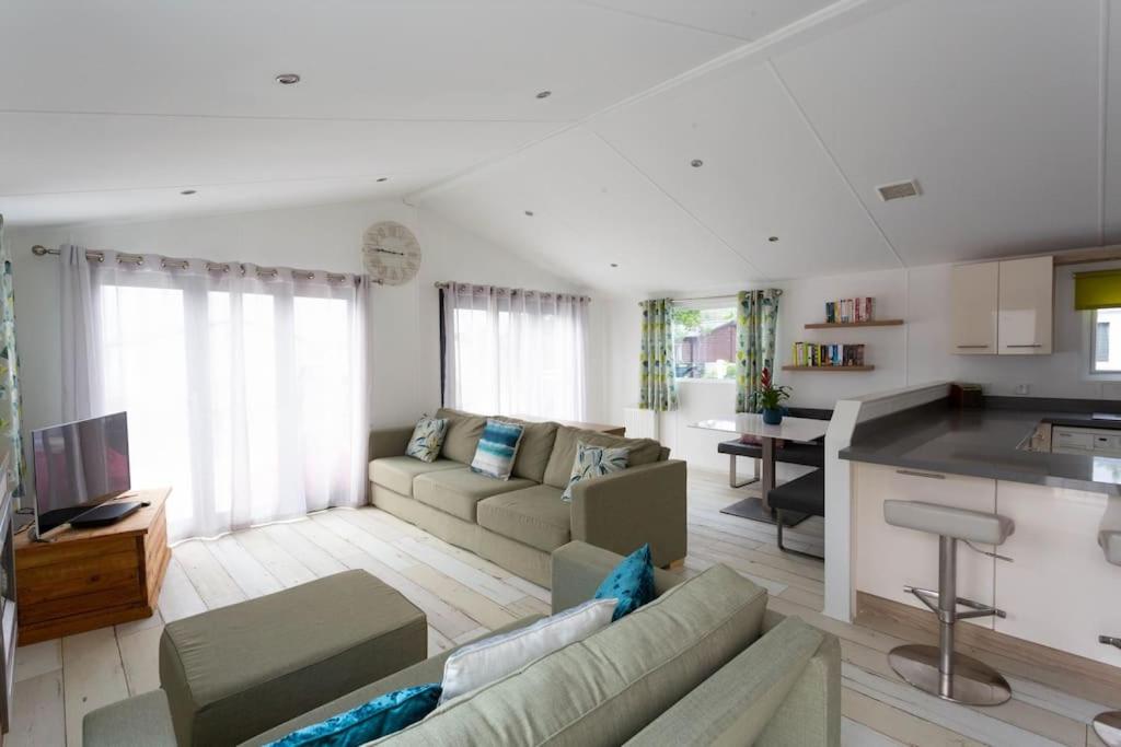 Three-Bedroom House photo 1