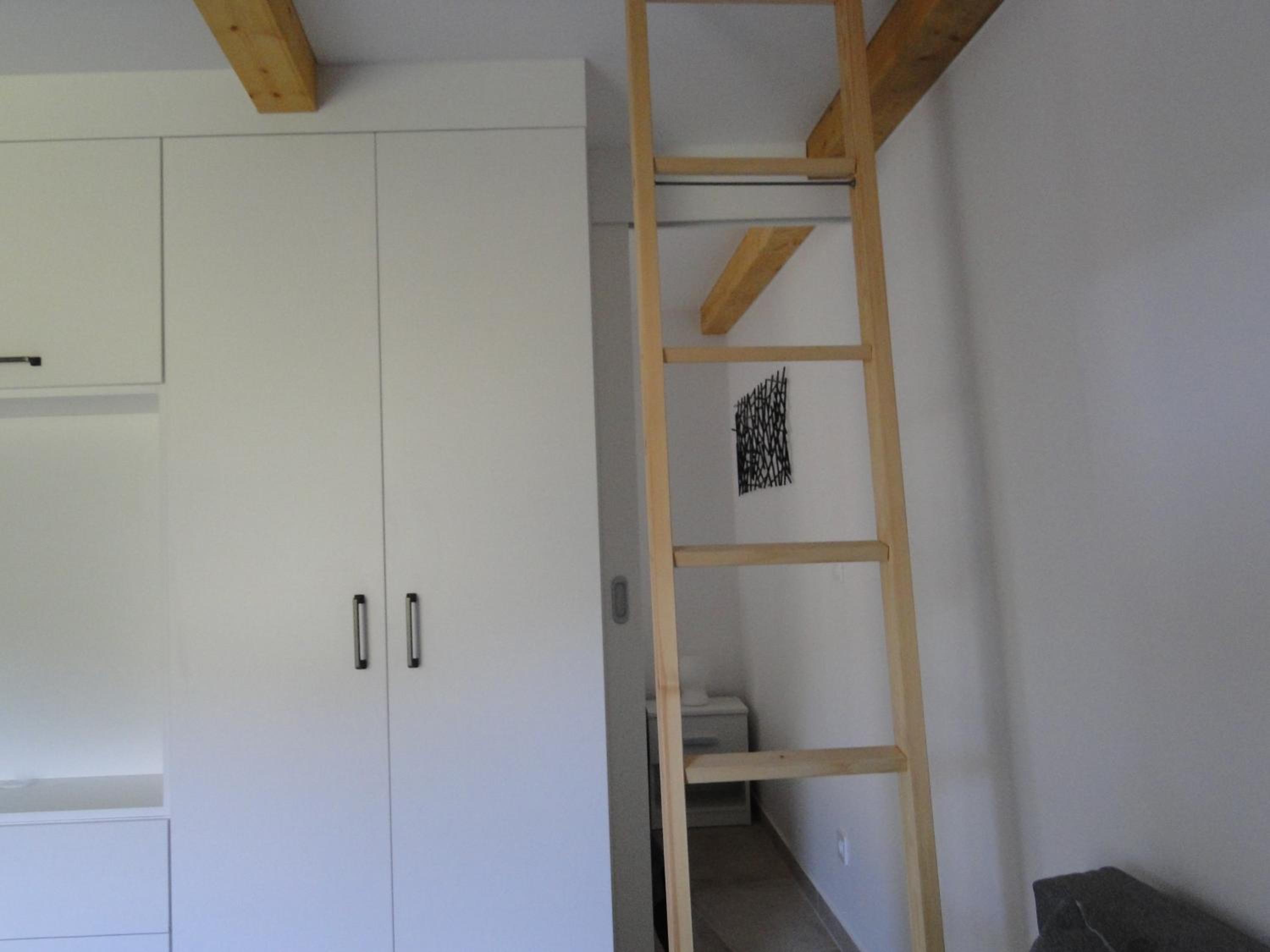 Apartment with Sea View - Photo 9