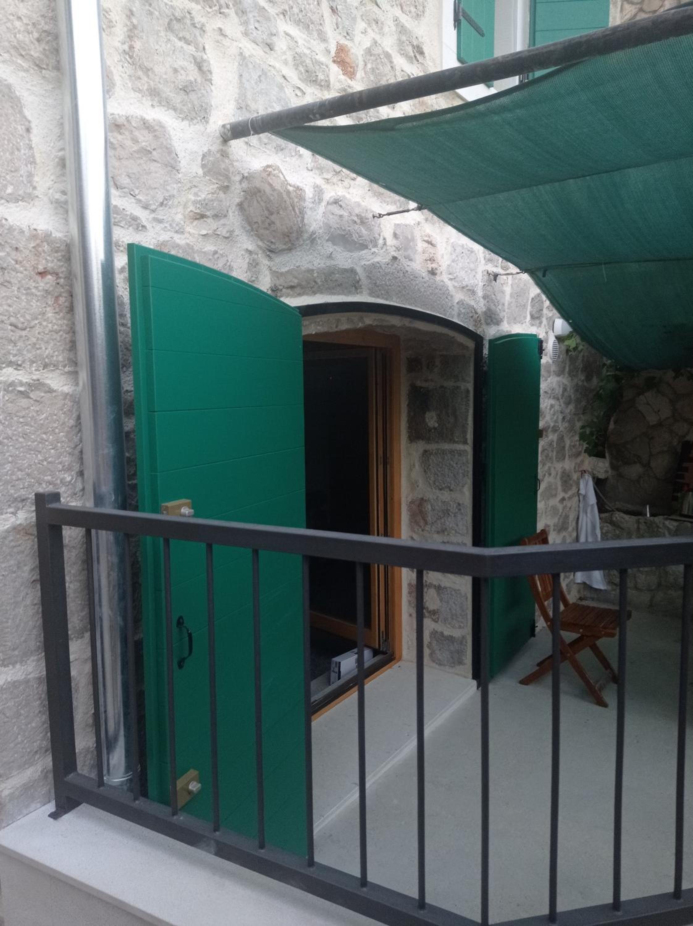 Apartment with Garden View - Photo 29