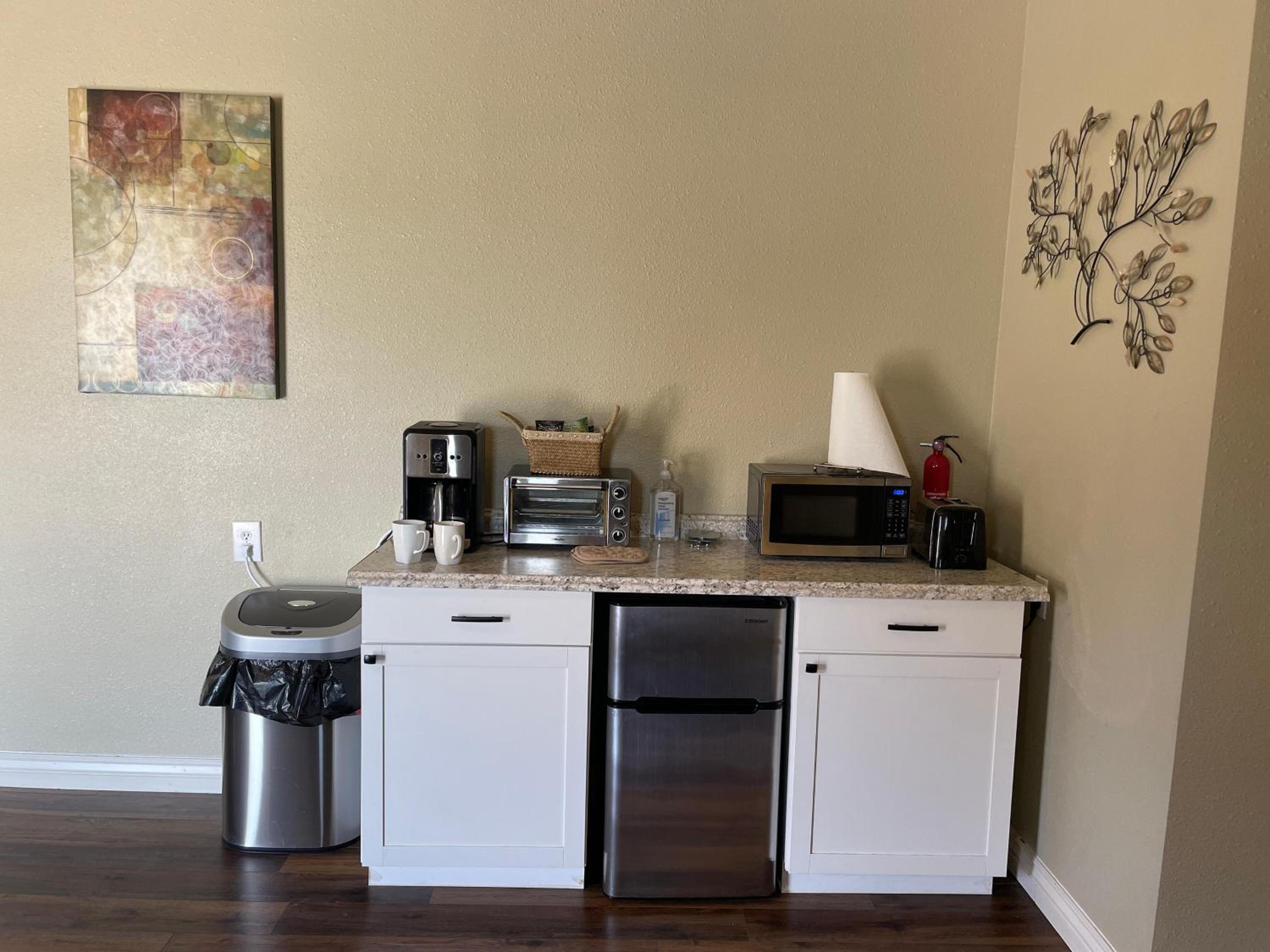 Studio Apartment photo 2