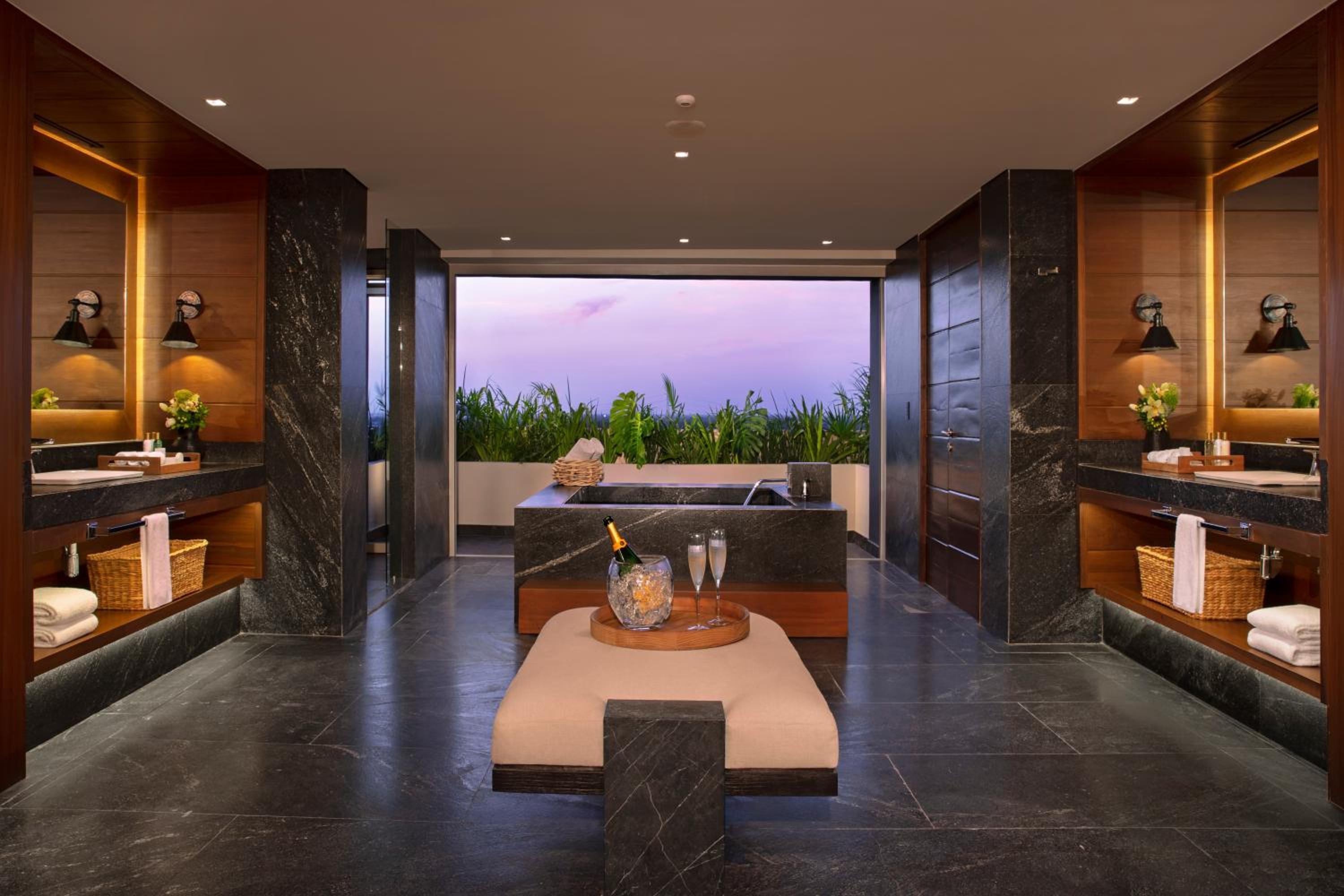 Preferred Club Superior Junior Suite King Ocean View thumbnail 6