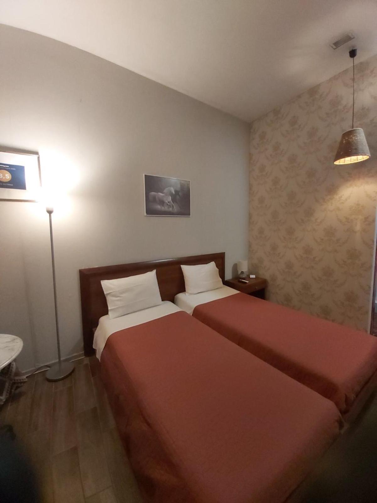 One-Bedroom Apartment - Photo 6