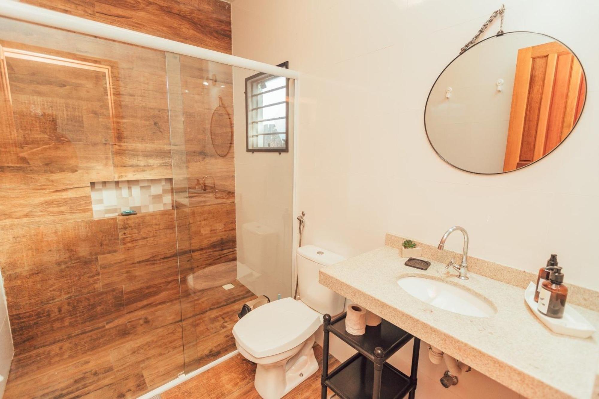 Suite with Hot Tub - Photo 6