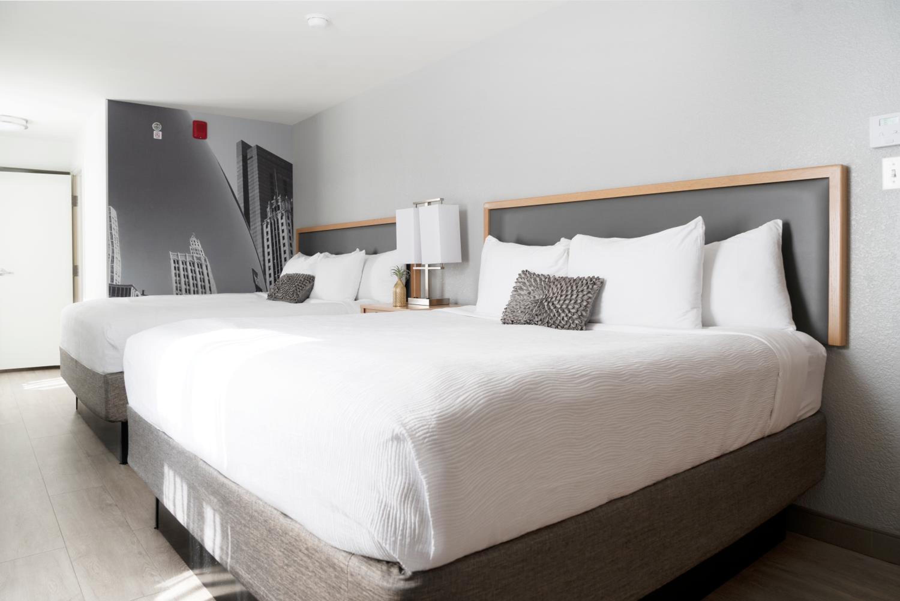 Premier King Room - Photo 7