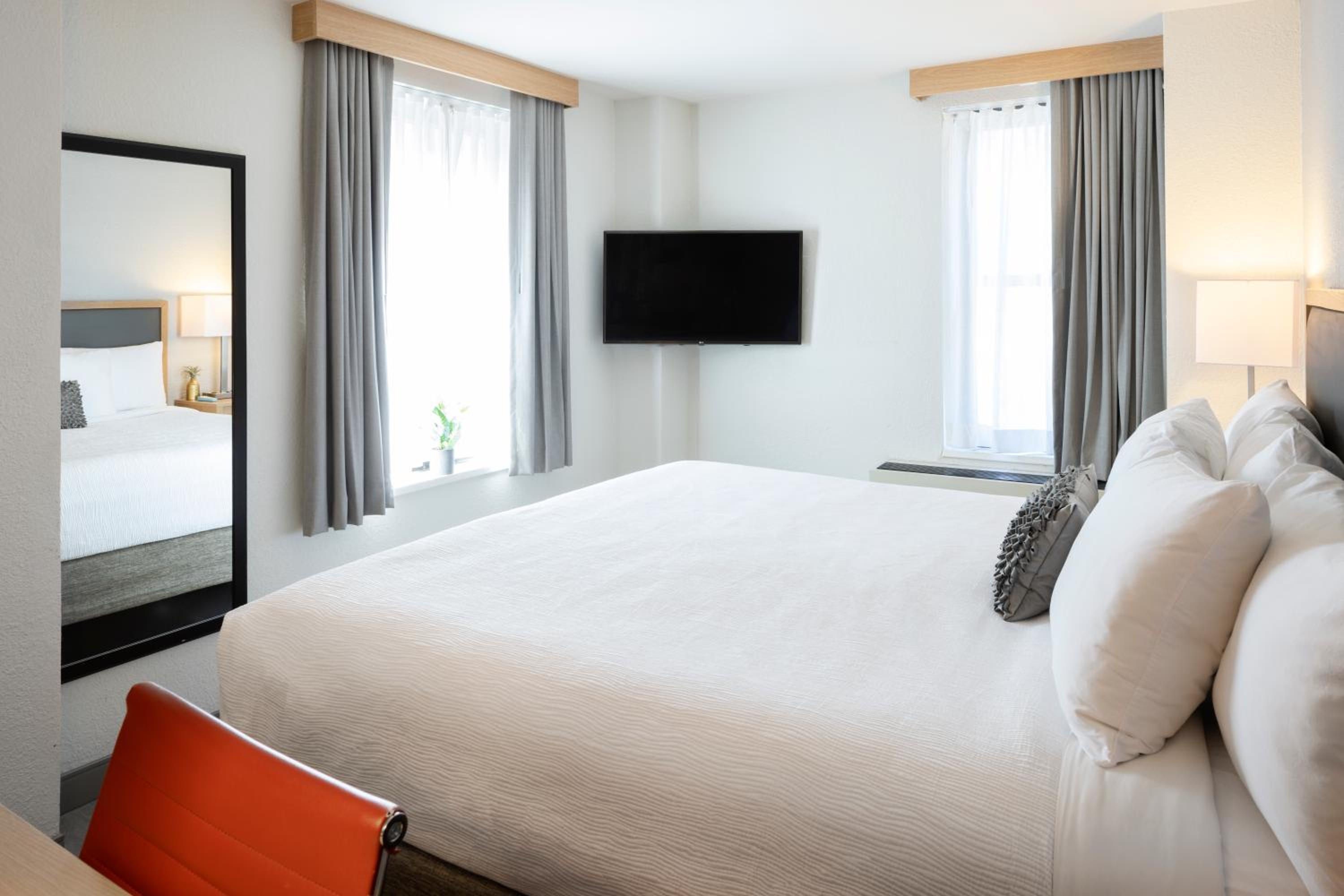 Standard King Room
