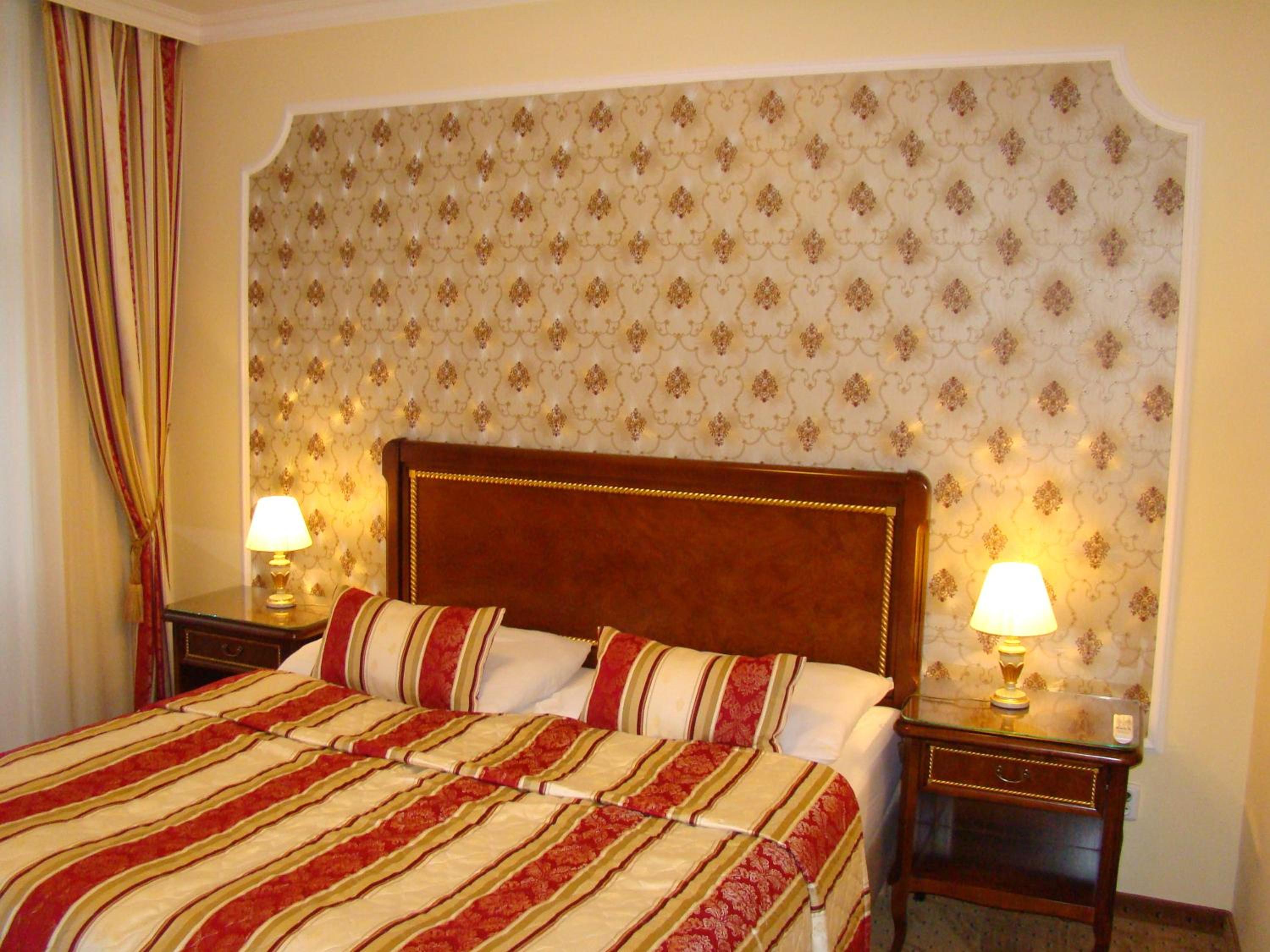 Premium Suite - Photo 13