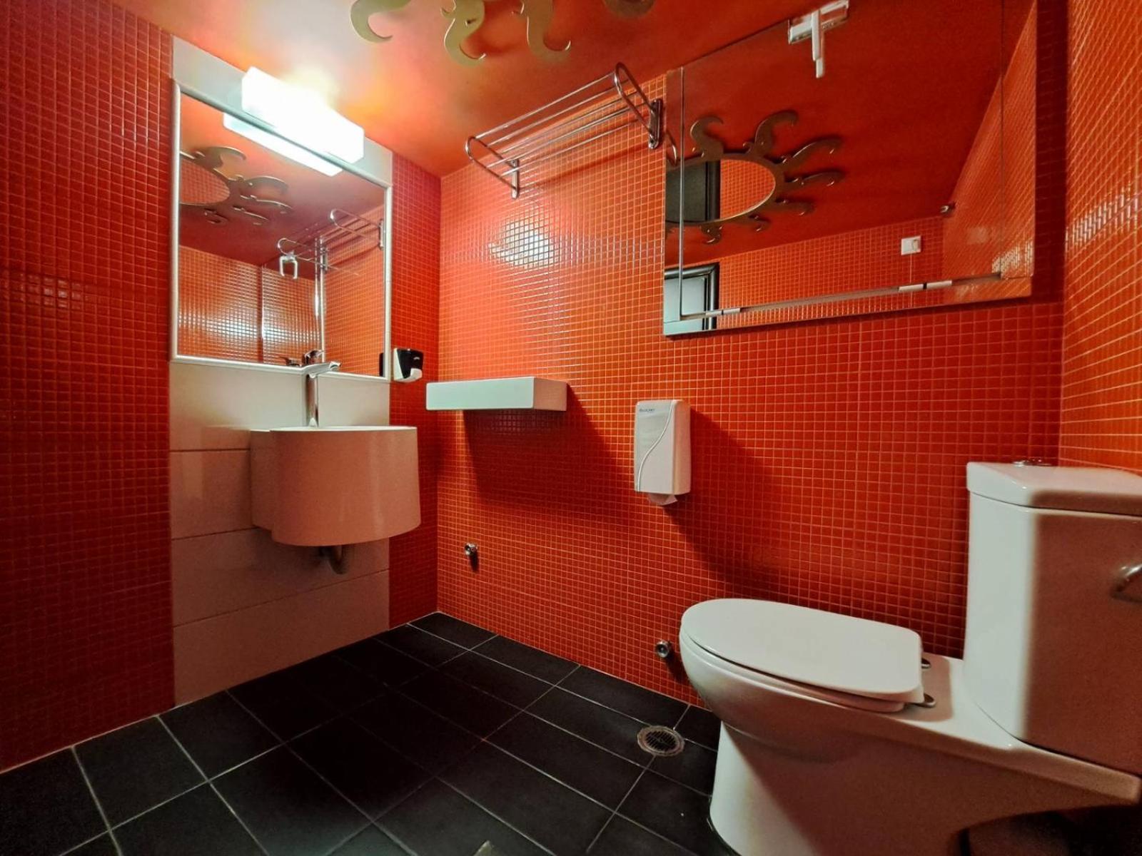 Deluxe Double Room with Shower photo 3