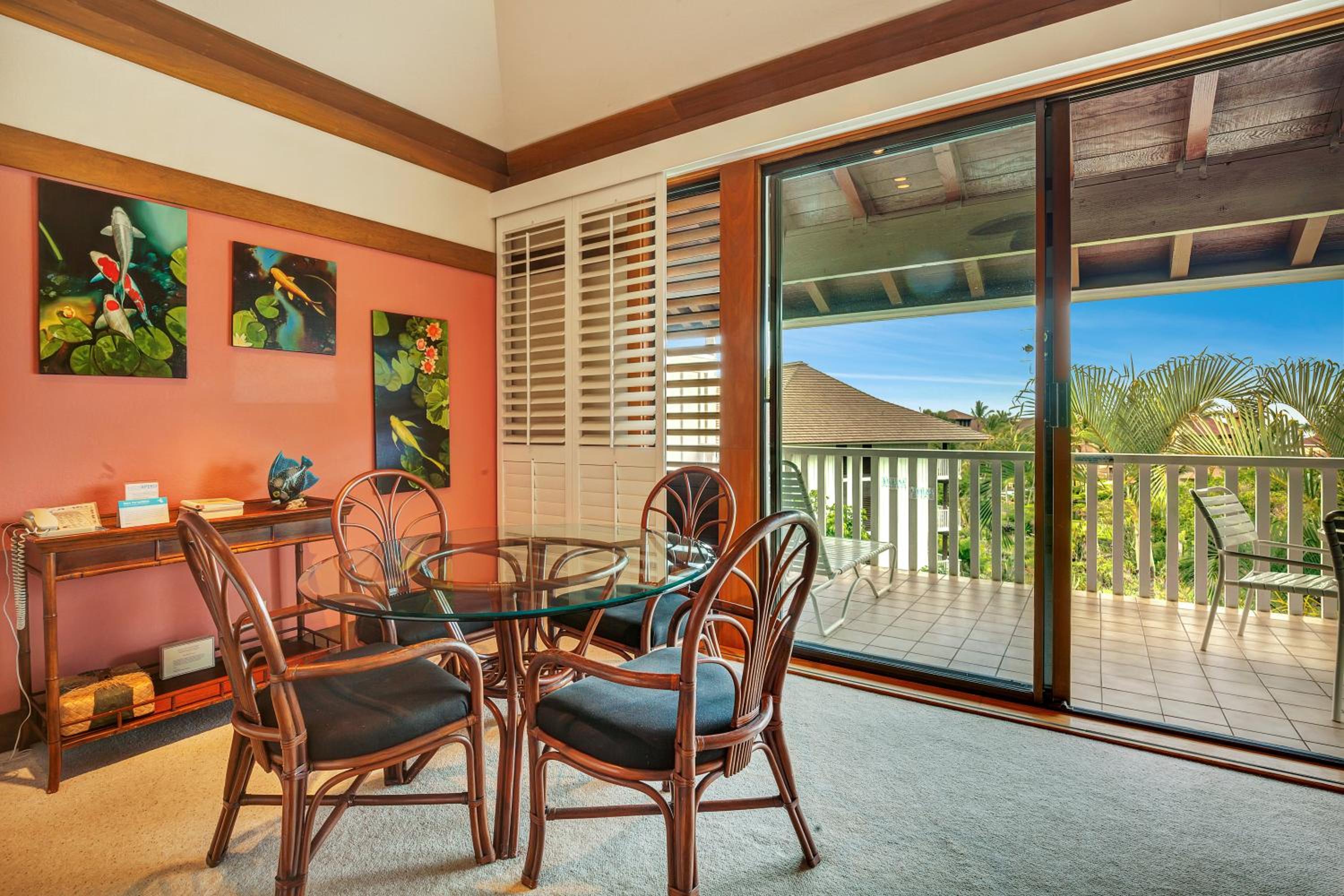 1-Bedroom Partial Ocean View Suite photo 3