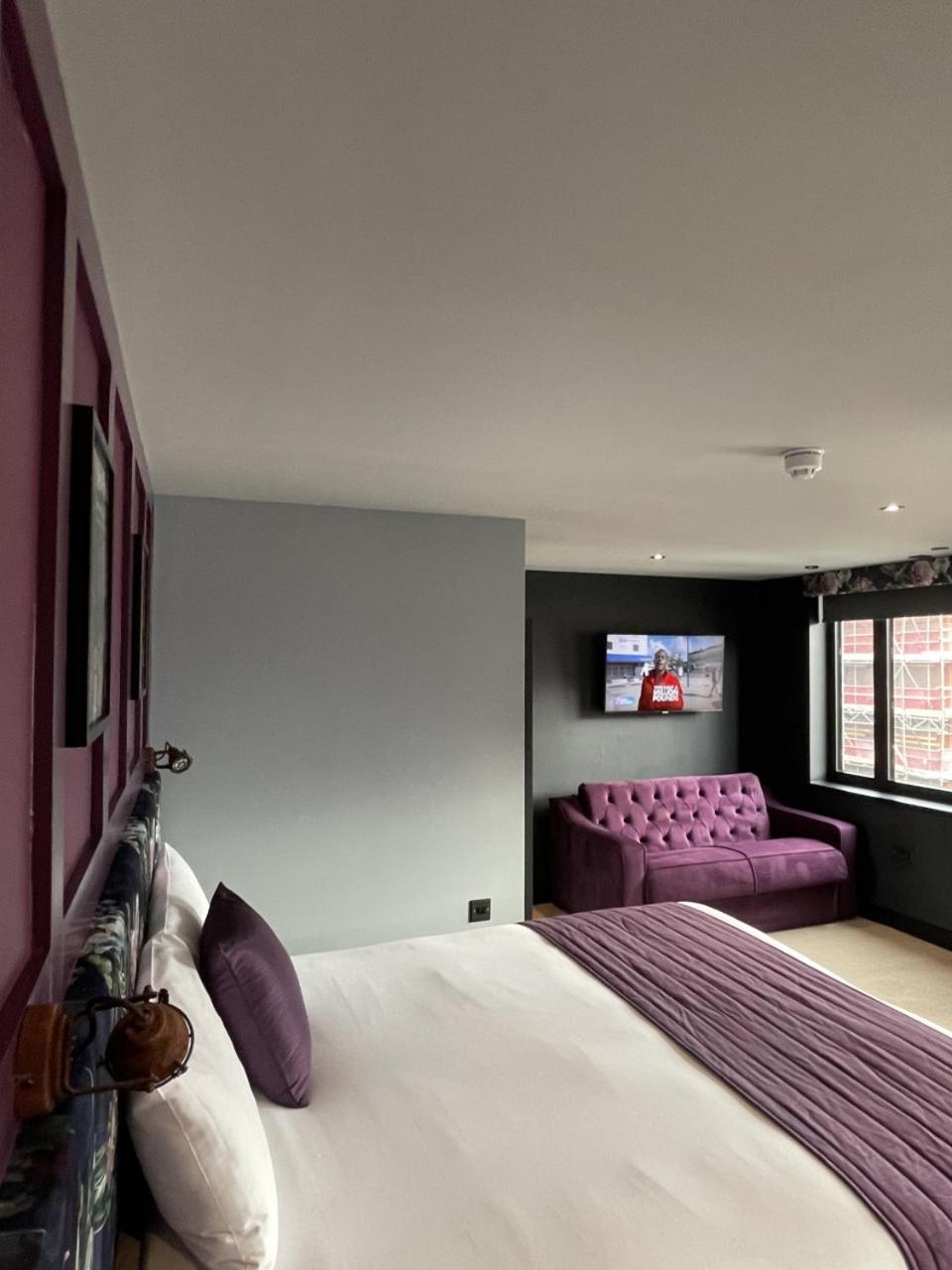 Deluxe Family Room - Photo 3