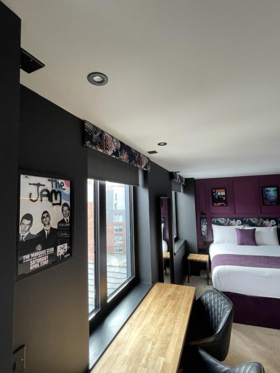 Deluxe Family Room - Photo 5