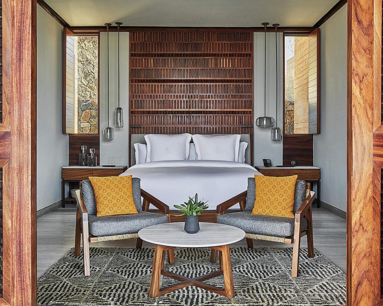 Cliffside One-Bedroom Suite with Infinity Pool