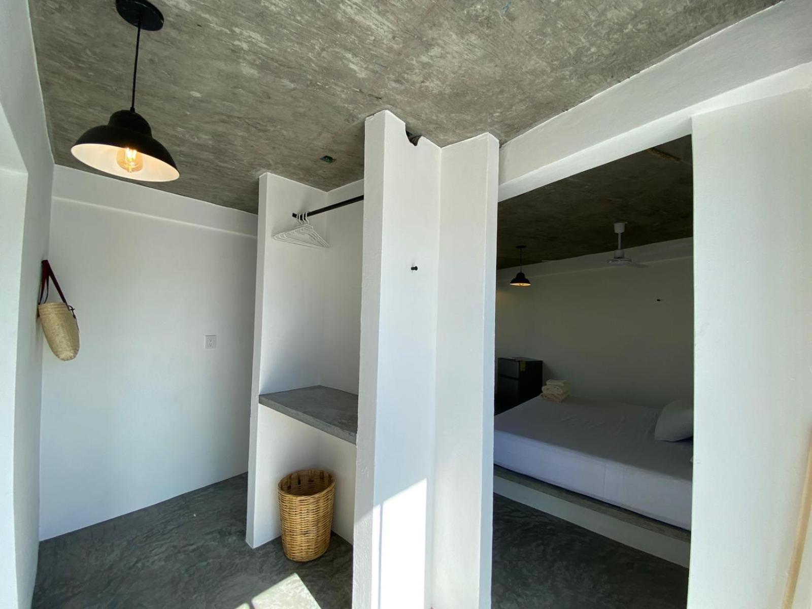 Apartment with Terrace - Photo 17
