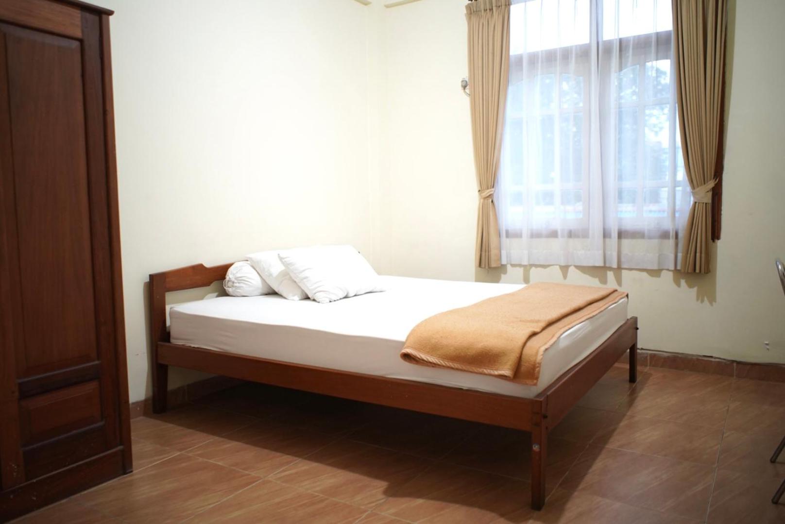 Deluxe Double Room - Photo 9
