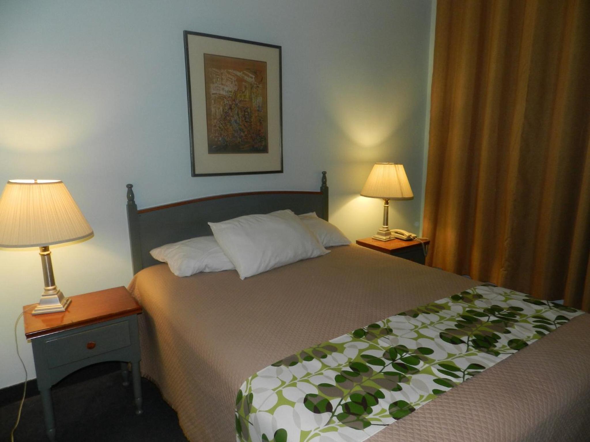 Queen Room - Photo 3