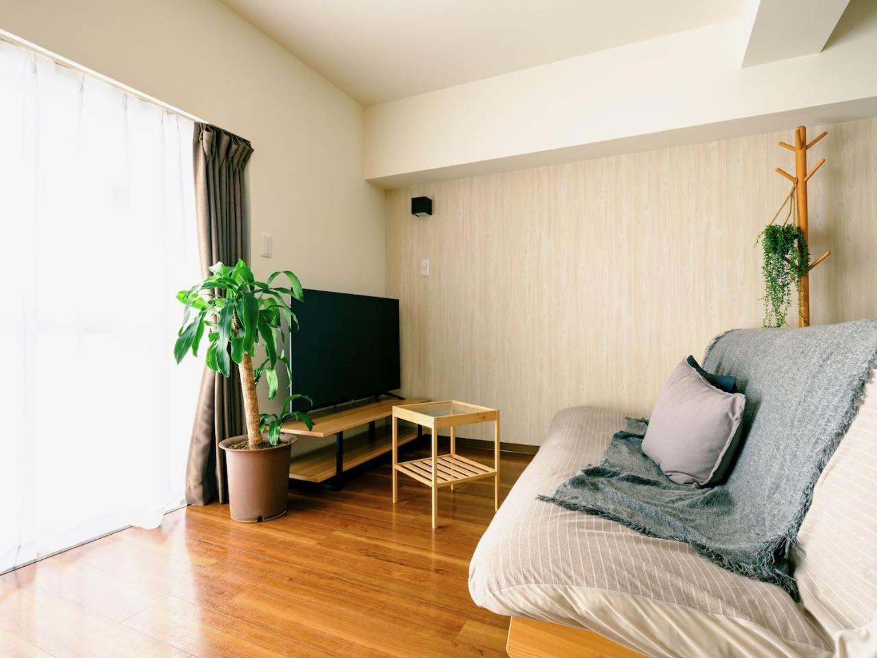 Studio Apartment photo 2