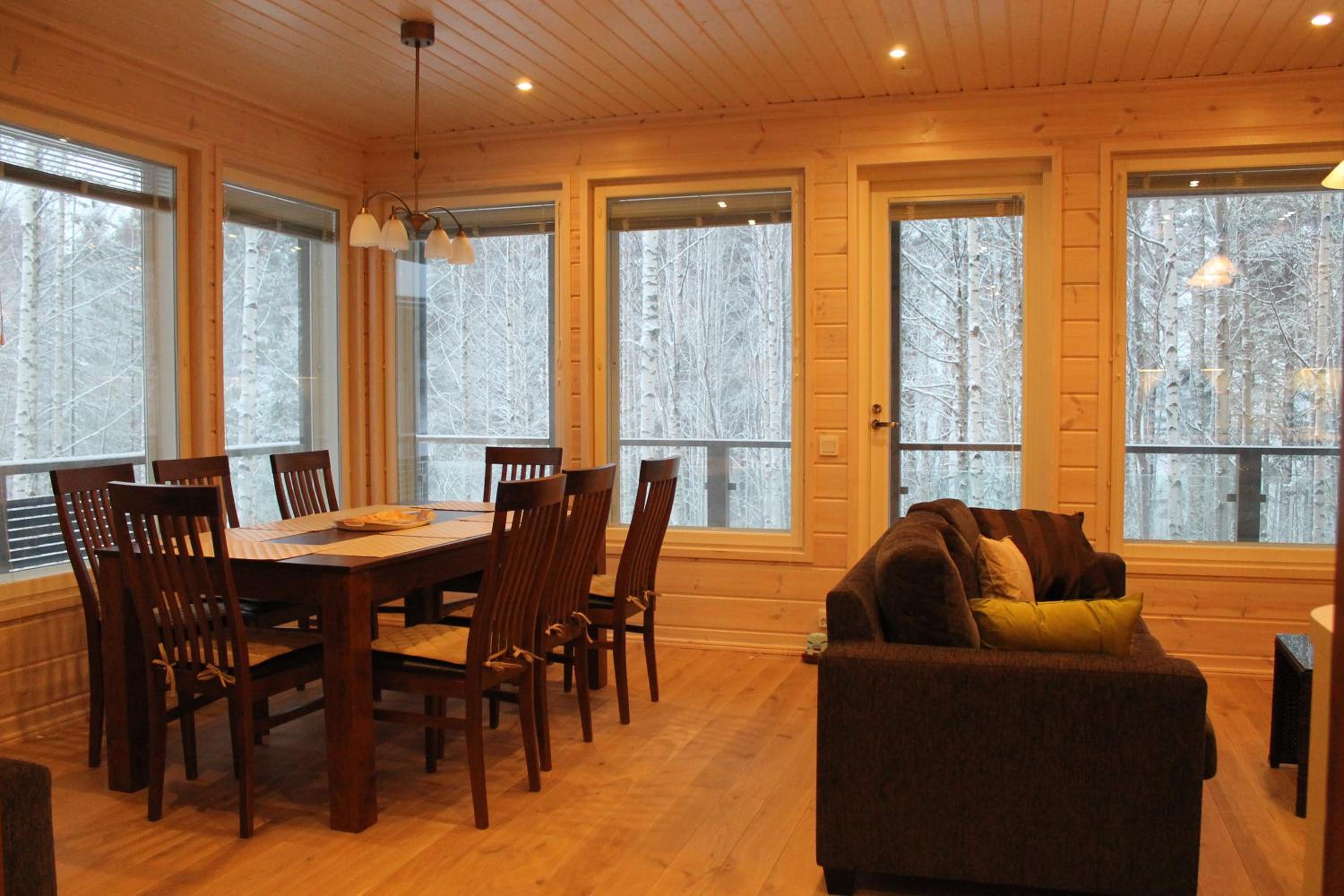 Four-Bedroom House with Sauna photo 2