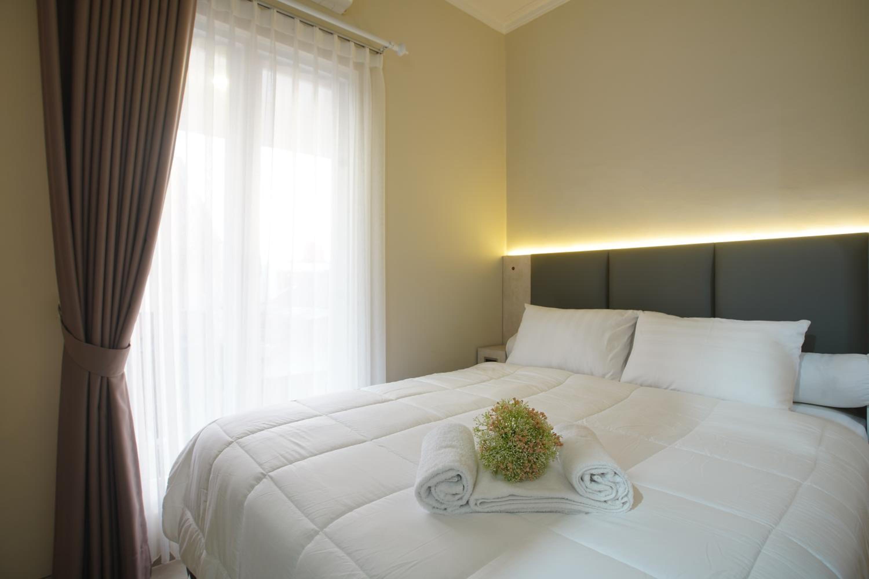 Four-Bedroom House - Photo 1