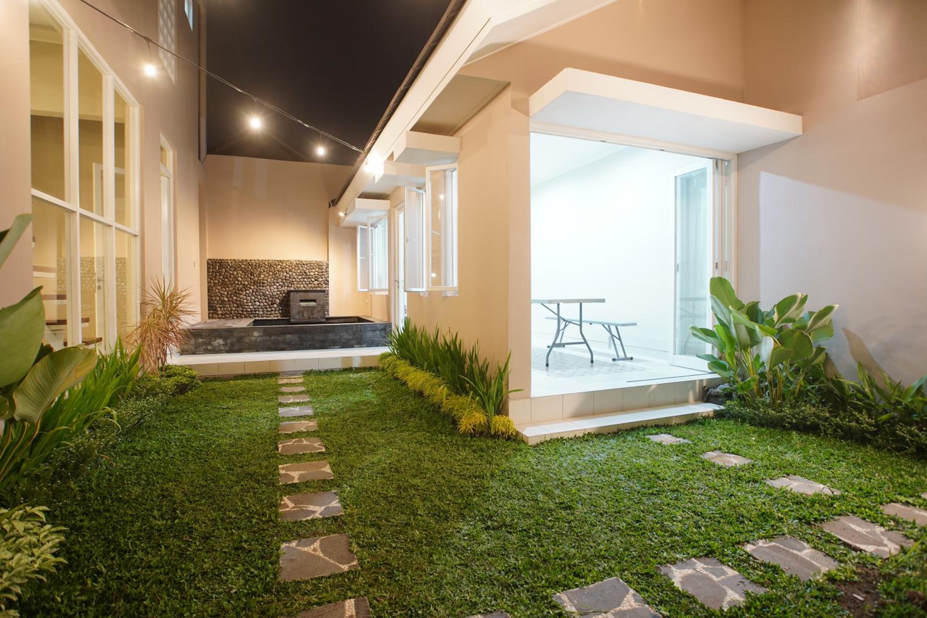 Four-Bedroom House - Photo 13