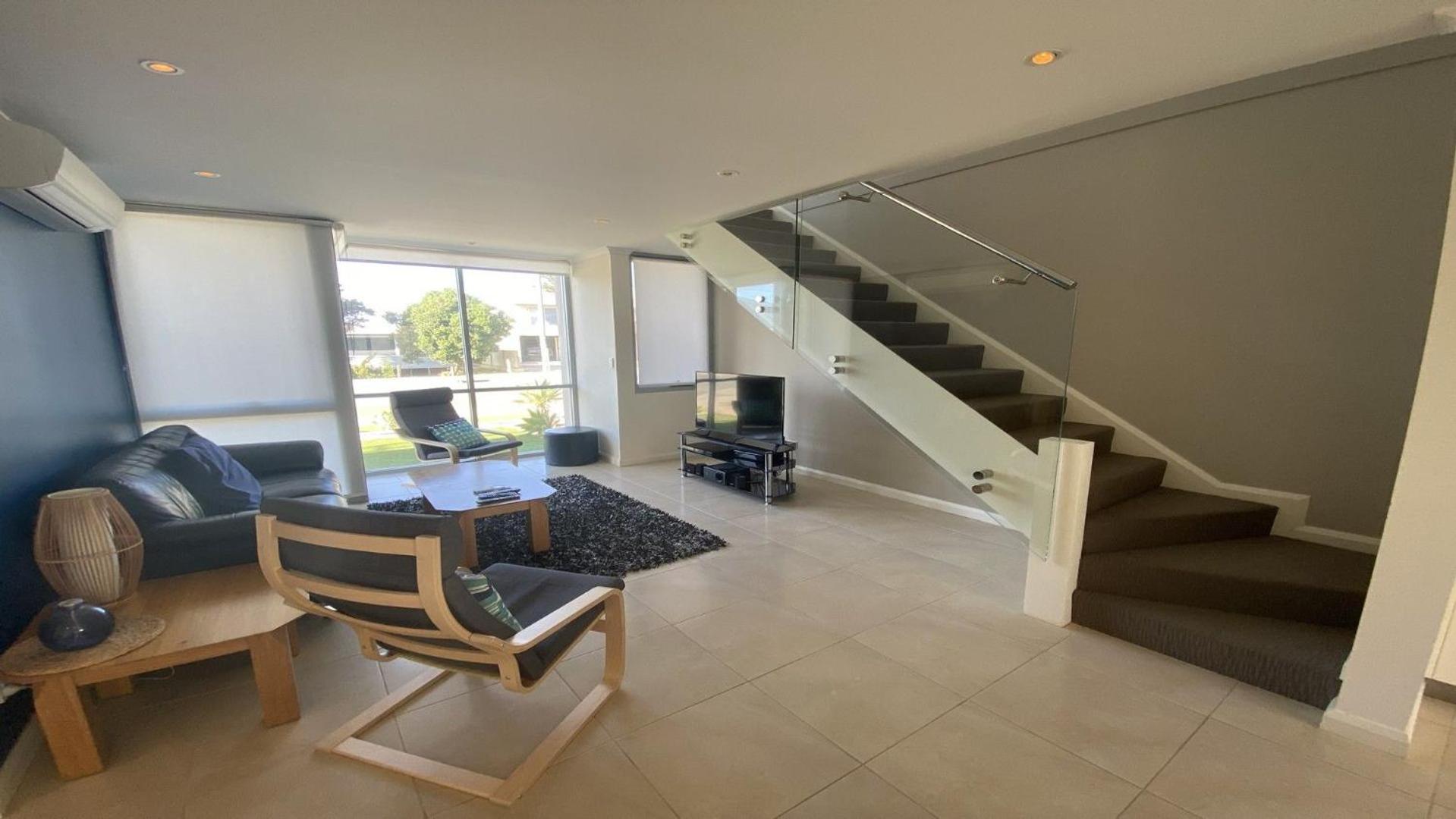 Villa photo 1