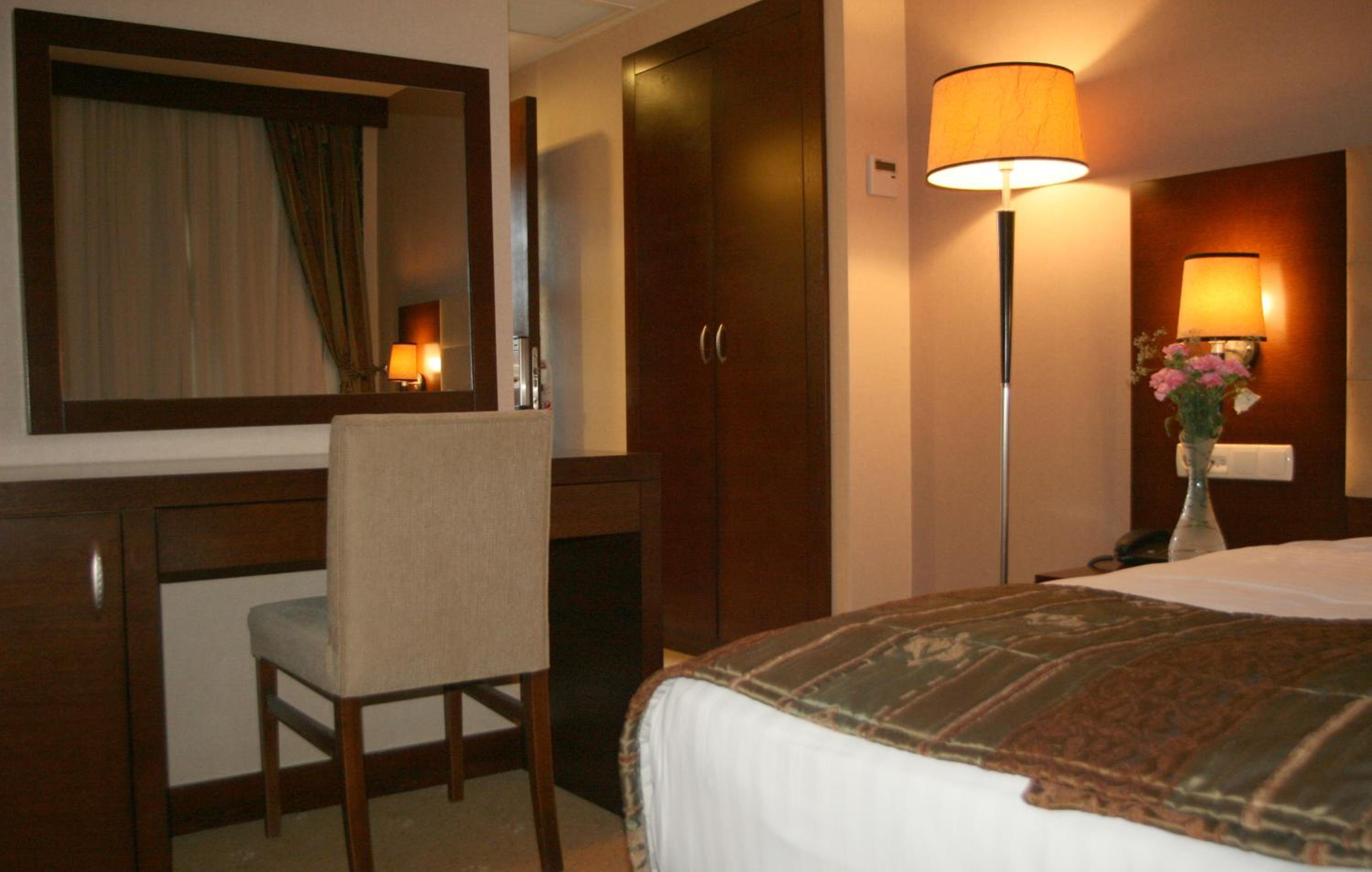 Double or Twin Room photo 3