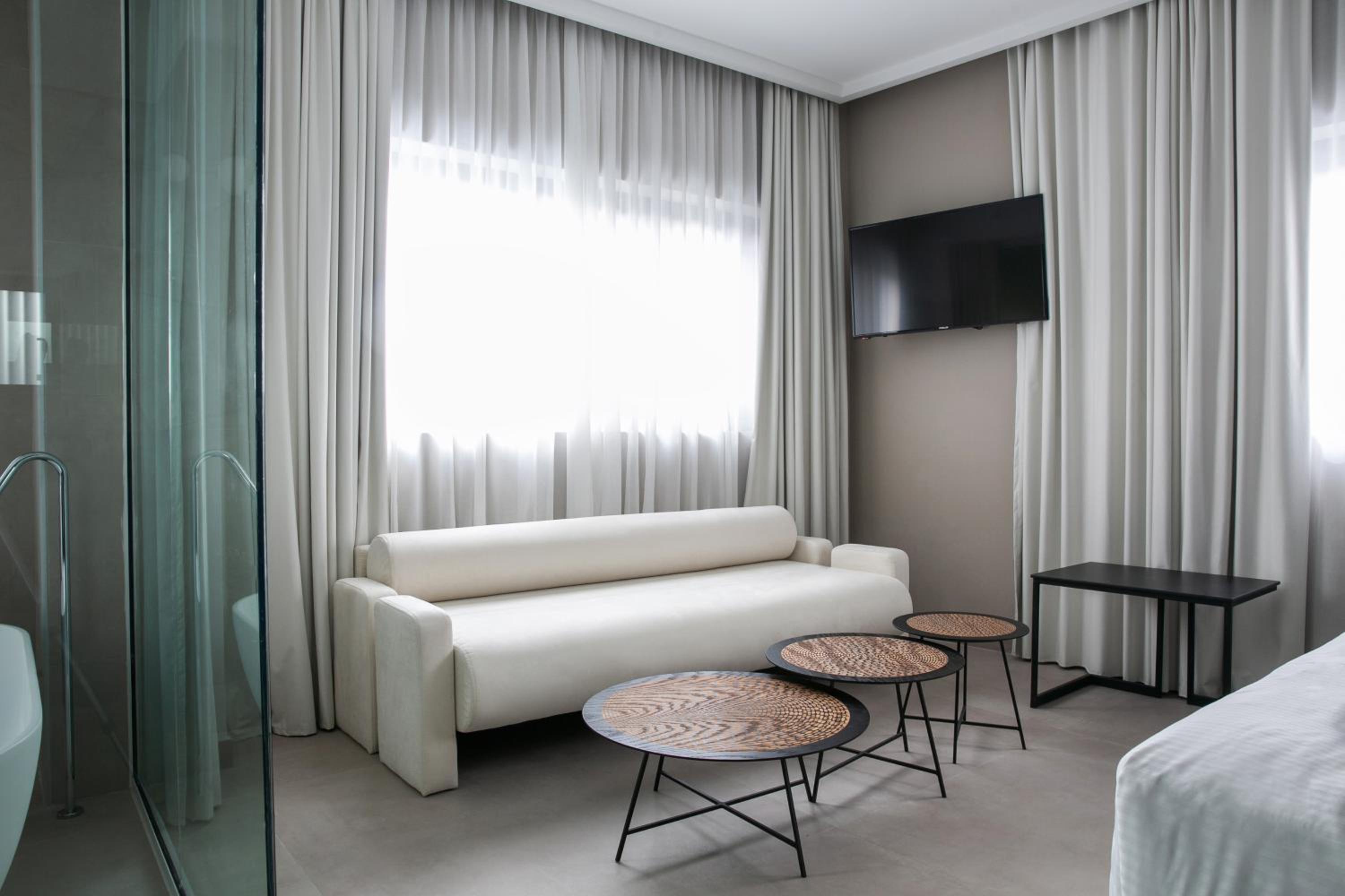 Superior King Room photo 3