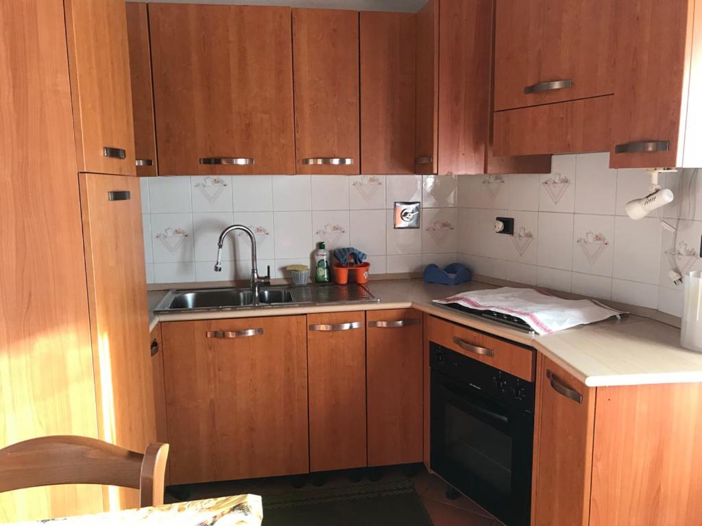 One-Bedroom Apartment - Photo 3