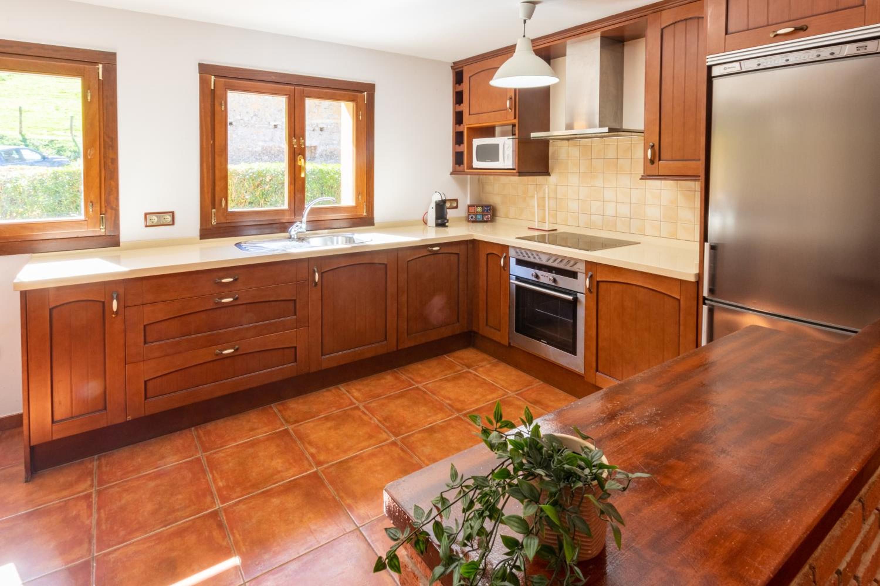 Four-Bedroom House photo 1